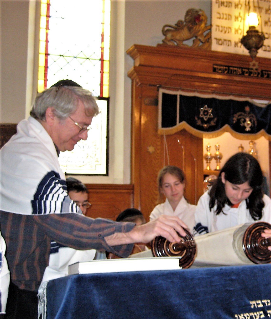 Dave and teens with the Torah