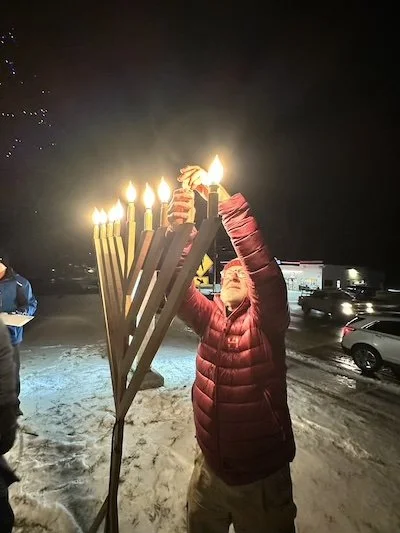Martin chanukah 2025 night 7-1.jpg