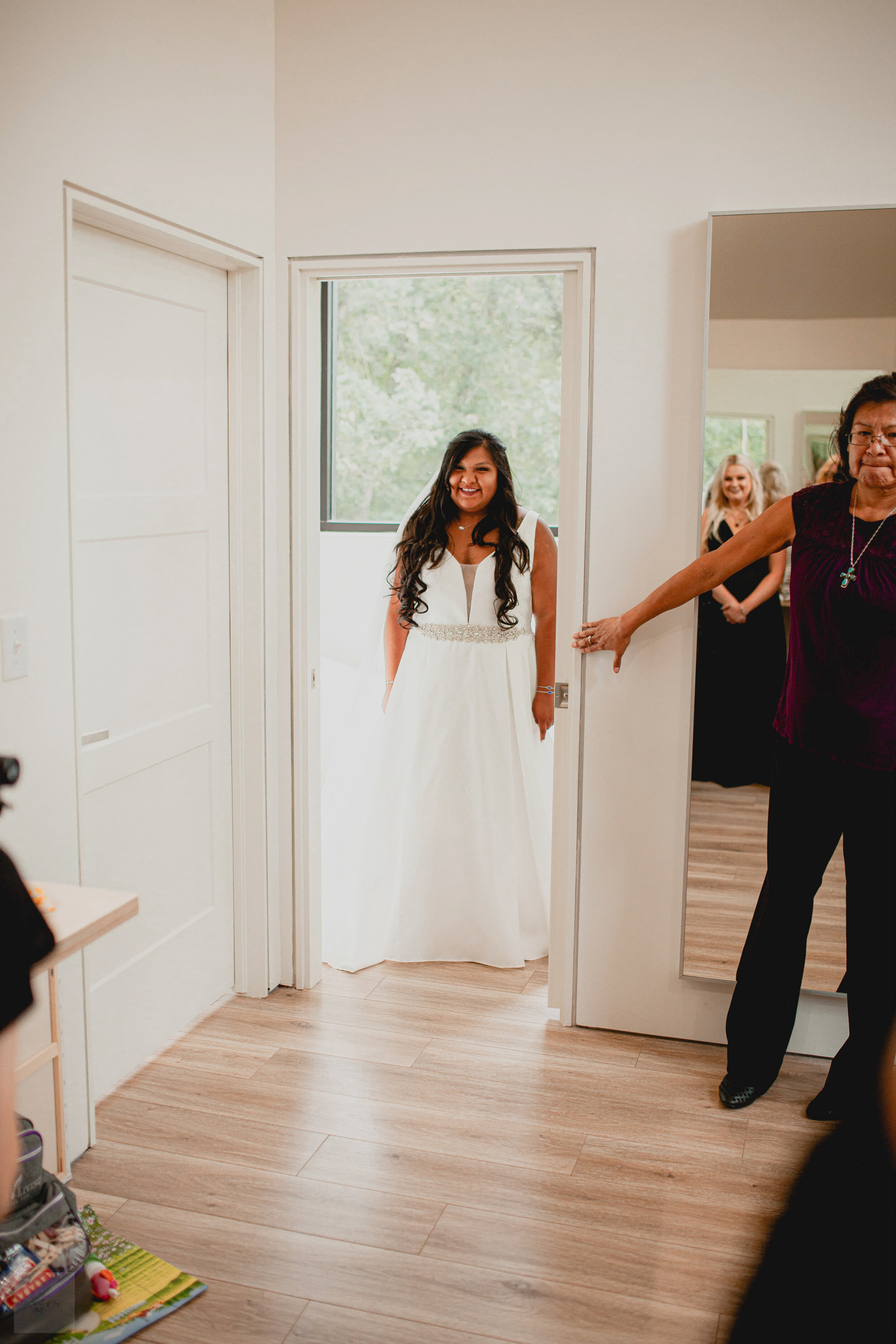 Barnett-Wedding-near-Guthrie-Oklahoma-at-Merrick-Hollow-Wedding-Venue-in-the-Summer-by-Well-of-Joy-Photo-11.jpg