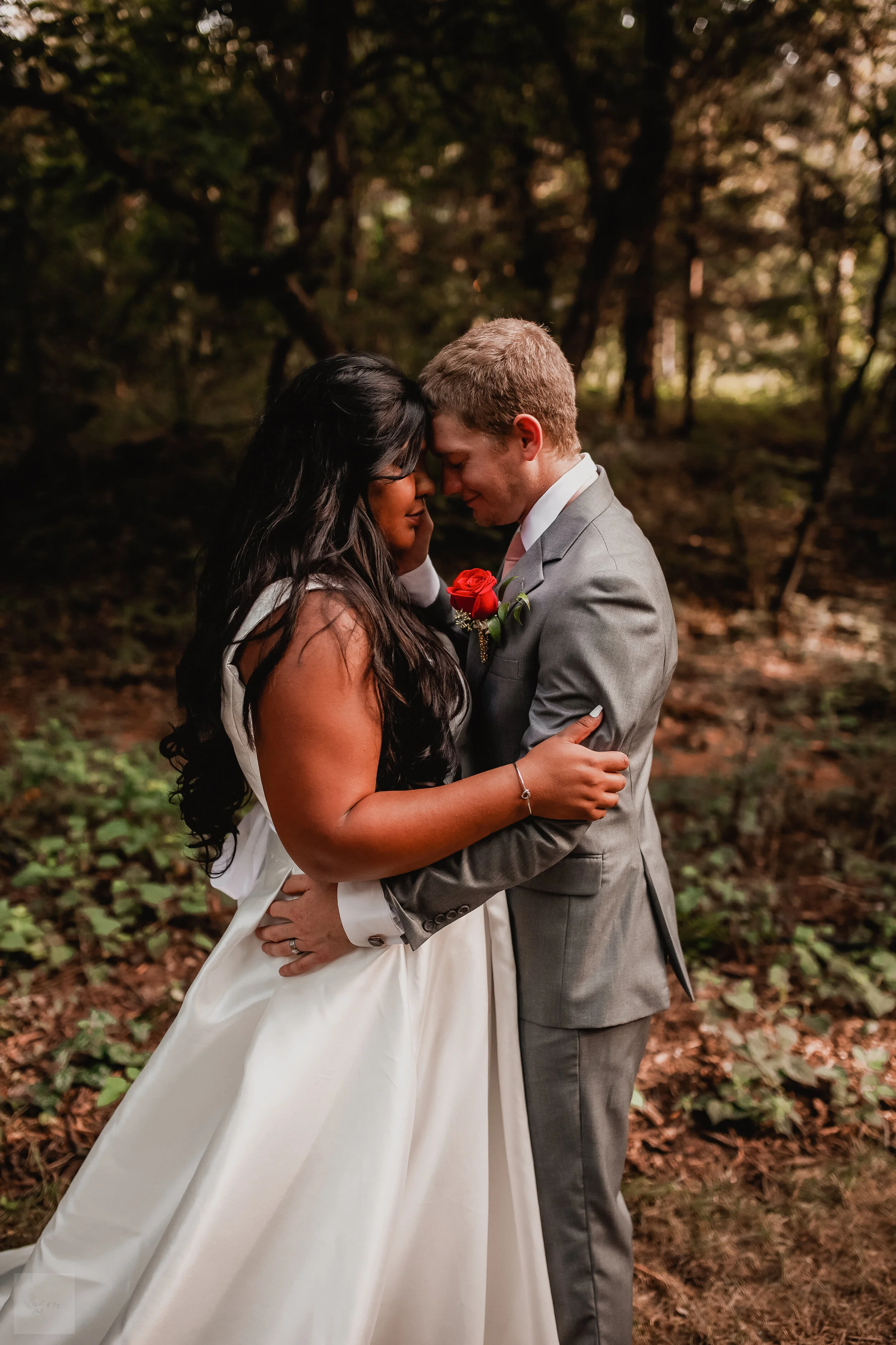 Barnett-Wedding-near-Guthrie-Oklahoma-at-Merrick-Hollow-Wedding-Venue-in-the-Summer-by-Well-of-Joy-Photo-38.jpg