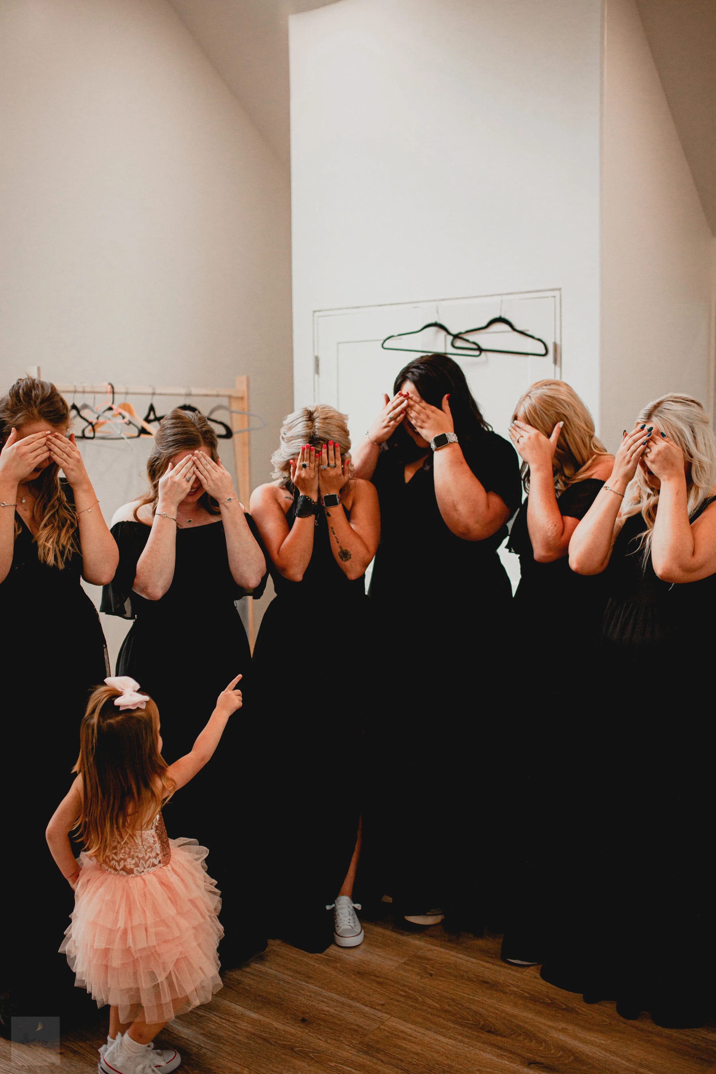 Barnett-Wedding-near-Guthrie-Oklahoma-at-Merrick-Hollow-Wedding-Venue-in-the-Summer-by-Well-of-Joy-Photo-8.jpg
