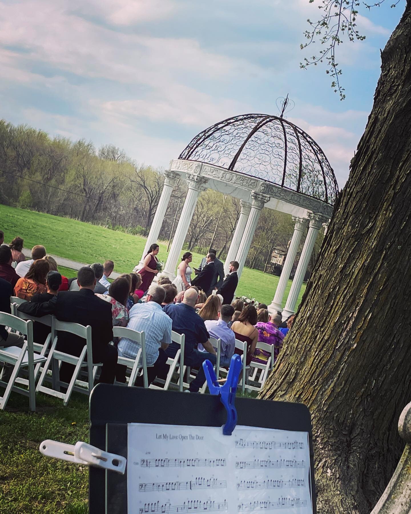 Beautiful ceremony at Belvior Winery.