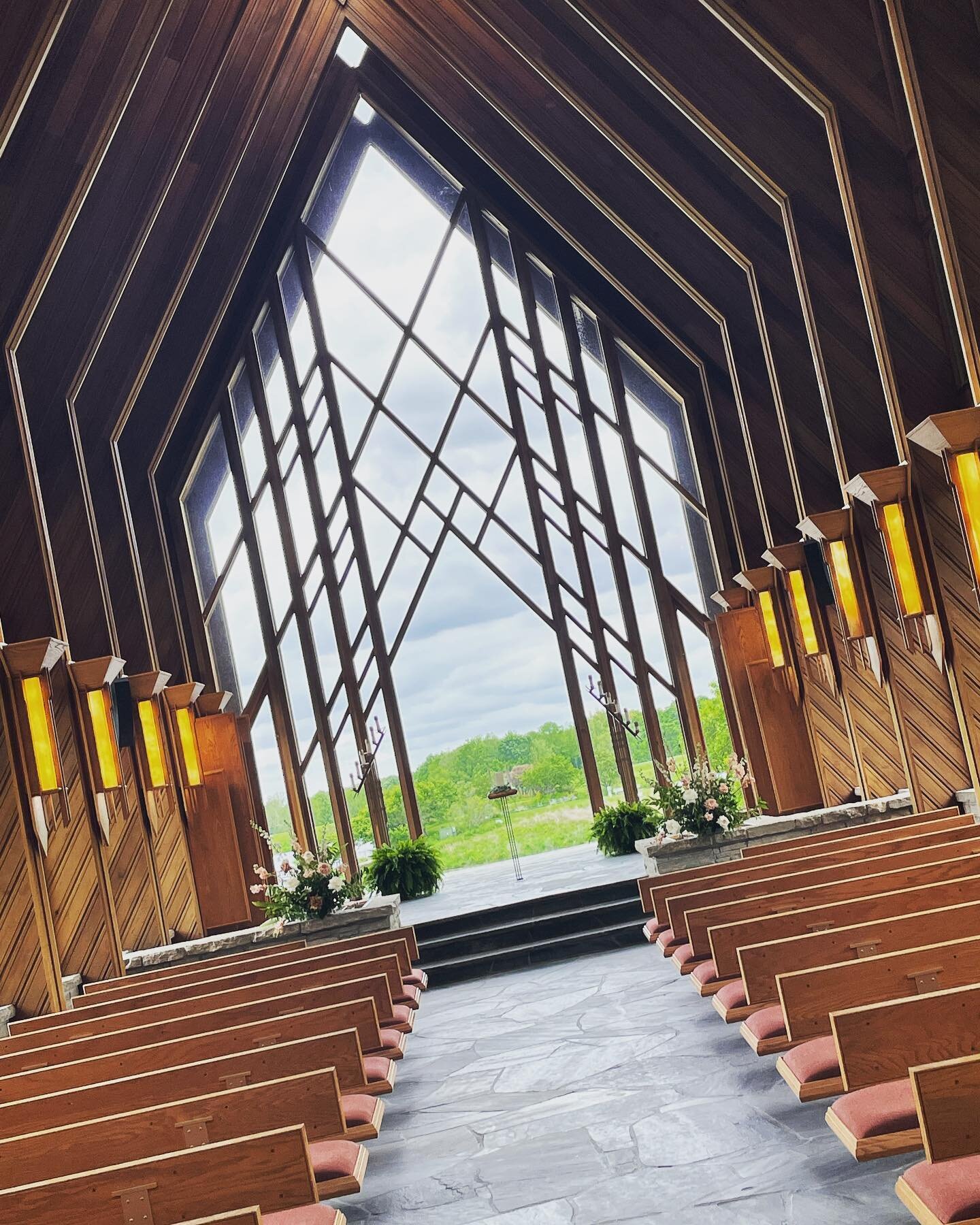 Today&rsquo;s wedding is at the chapel at Powell Gardens. Swipe to see the cute kiddos.
.
.
#kcmusicians #kclivemusic #kcevents #kcweddings #kansascity #kcweddingmusic #cocktailmusic #cocktailhour #weddingtrio #classicalmusic #modernmusic #violin #vi