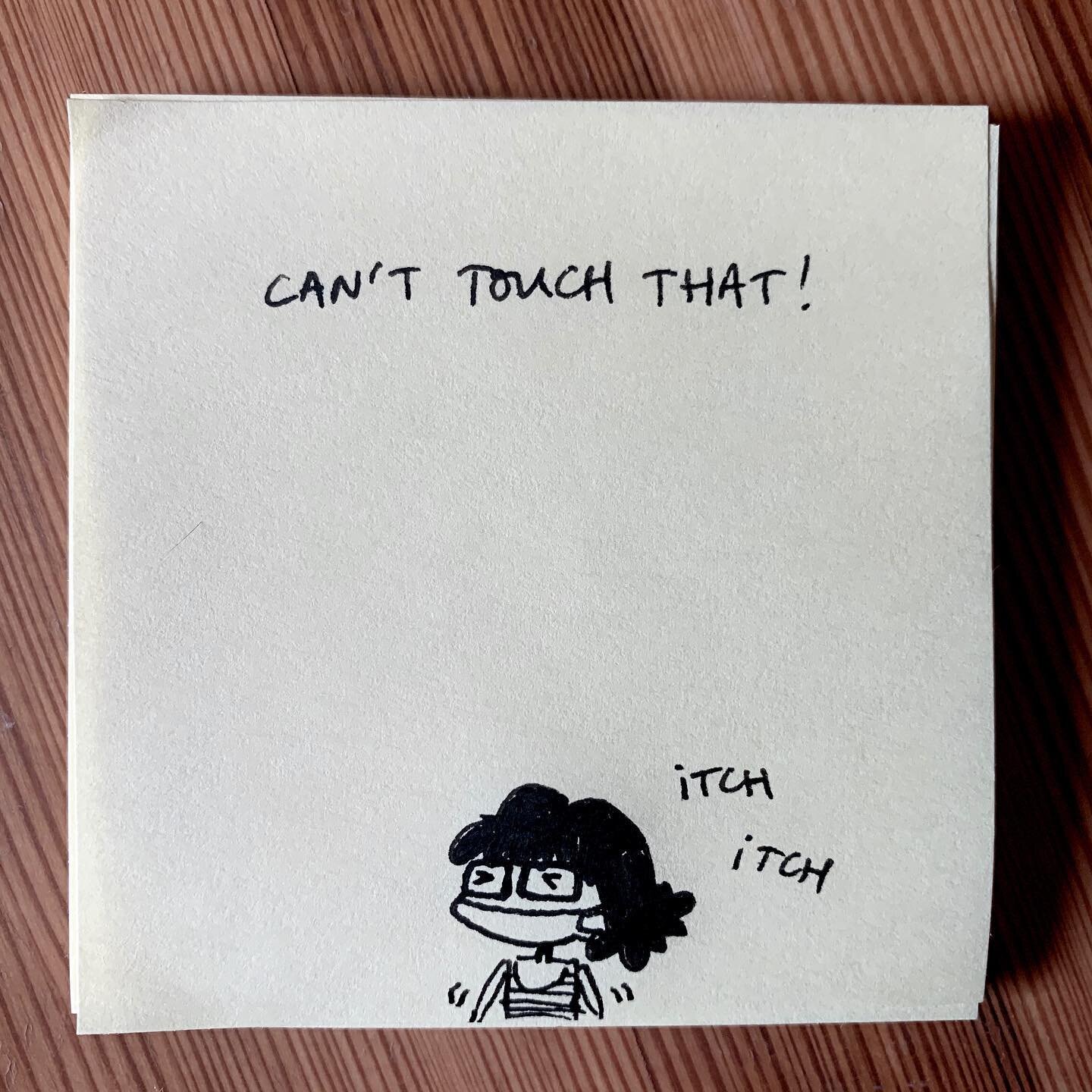 What are the chances your nose will start itching while wearing your face mask... #canttouchthat #safetyfirst #mustbebrave #covid19 #coronavirus #spain #españa #postit #doodle #cartoon #drawing