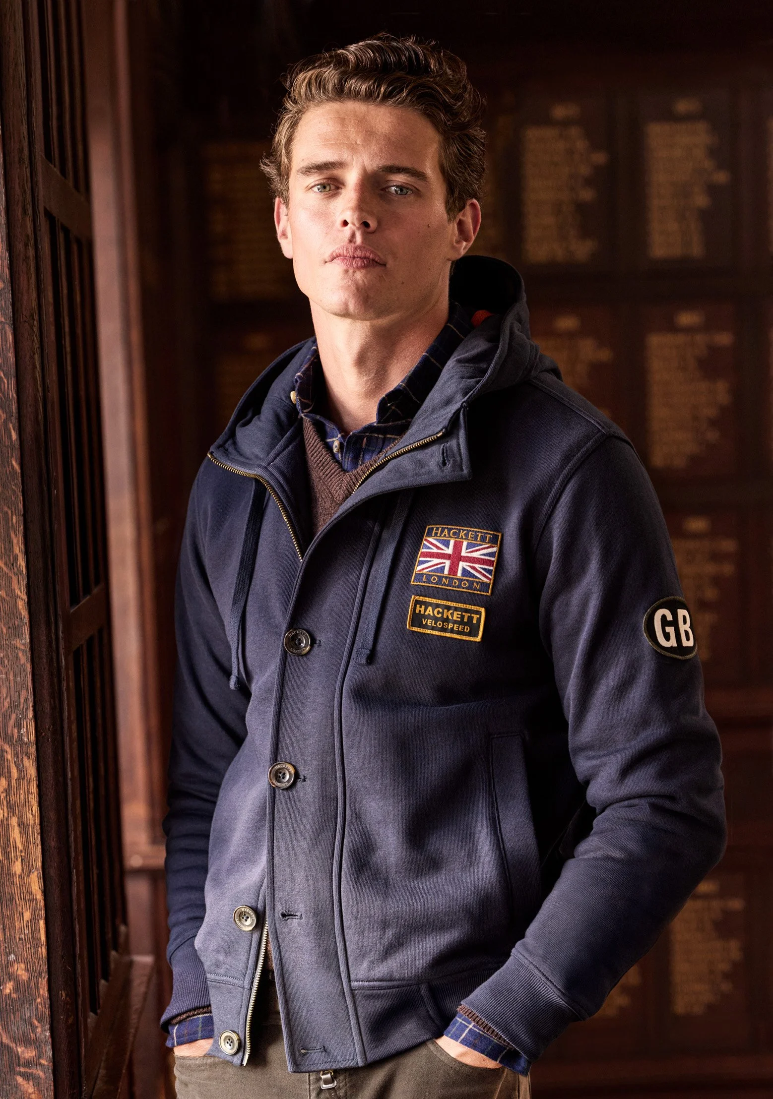 HACKETT_AW25_HERITAGE_SHOT_ 7_104f1_72DPI.jpg