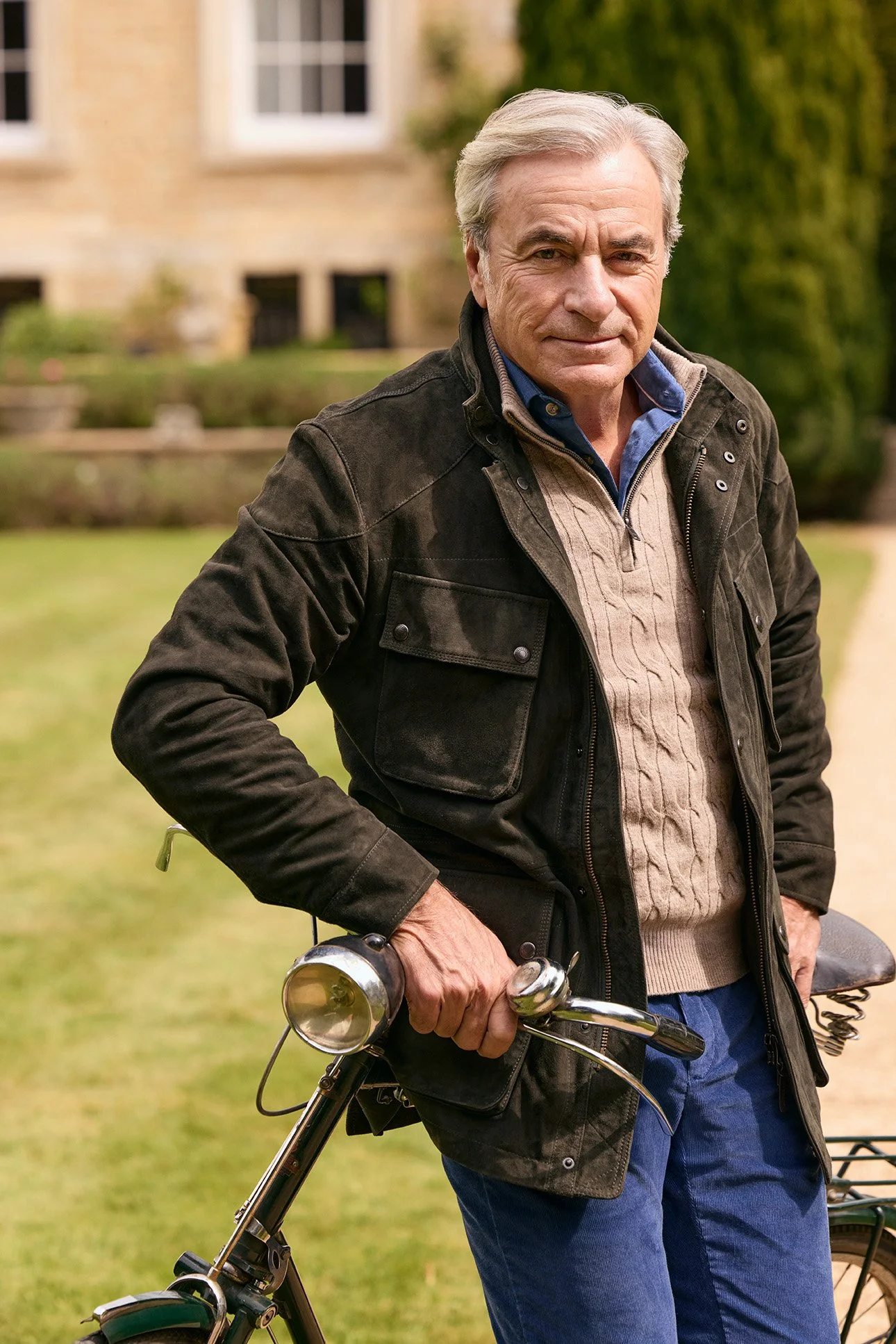 HACKETT_AW25_BC_SHOT_9_058f1_72DPI.jpg