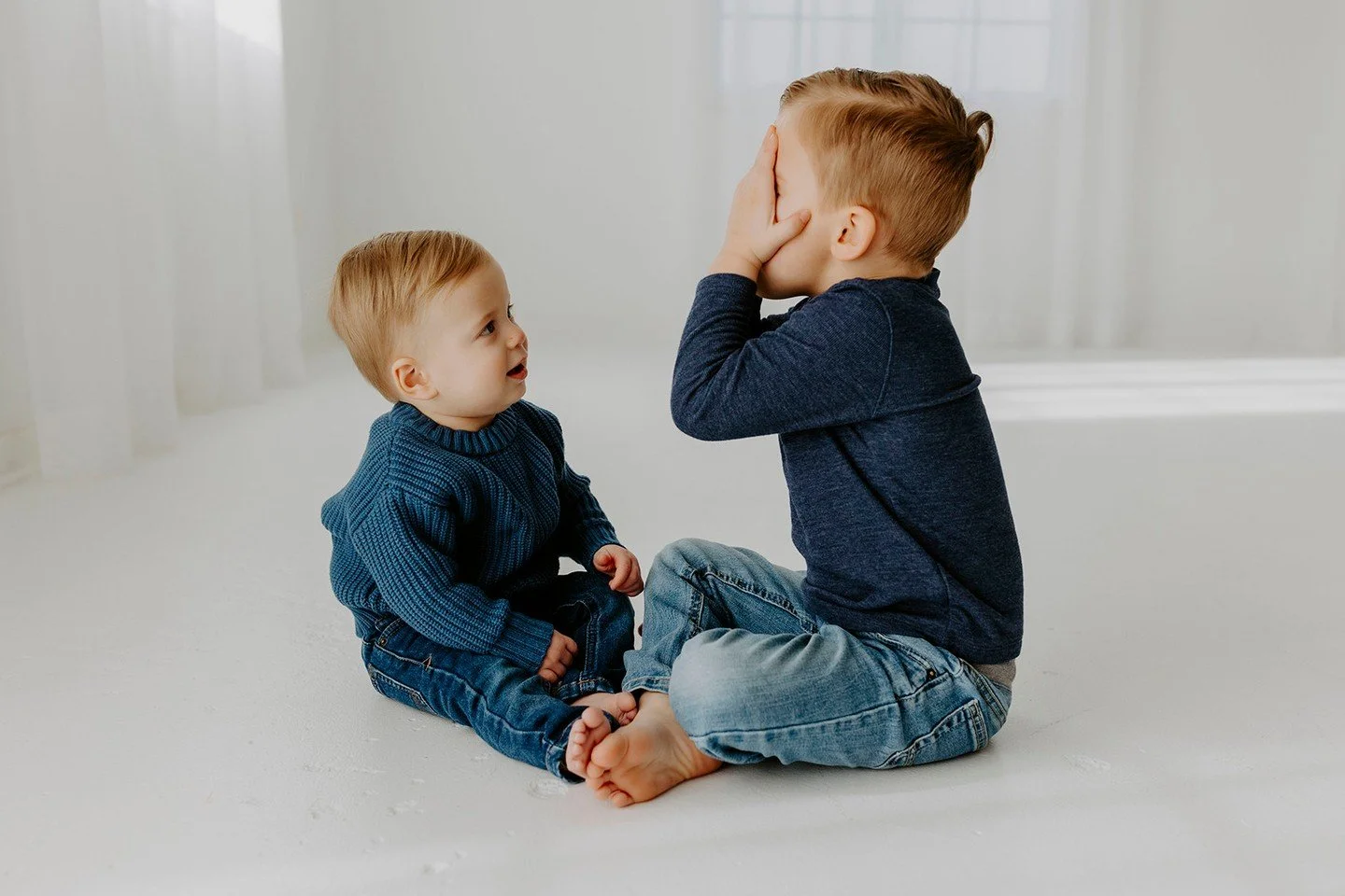 💼 Happy National Boss&rsquo;s Day!⁠
⁠
At Cedar &amp; Moss Studios, the real bosses are tiny&hellip; and adorable. 😎🍭⁠
They call the shots, strike the poses, and make sure we work extra hard for smiles and giggles.⁠
⁠
Here&rsquo;s to the dreamers, 