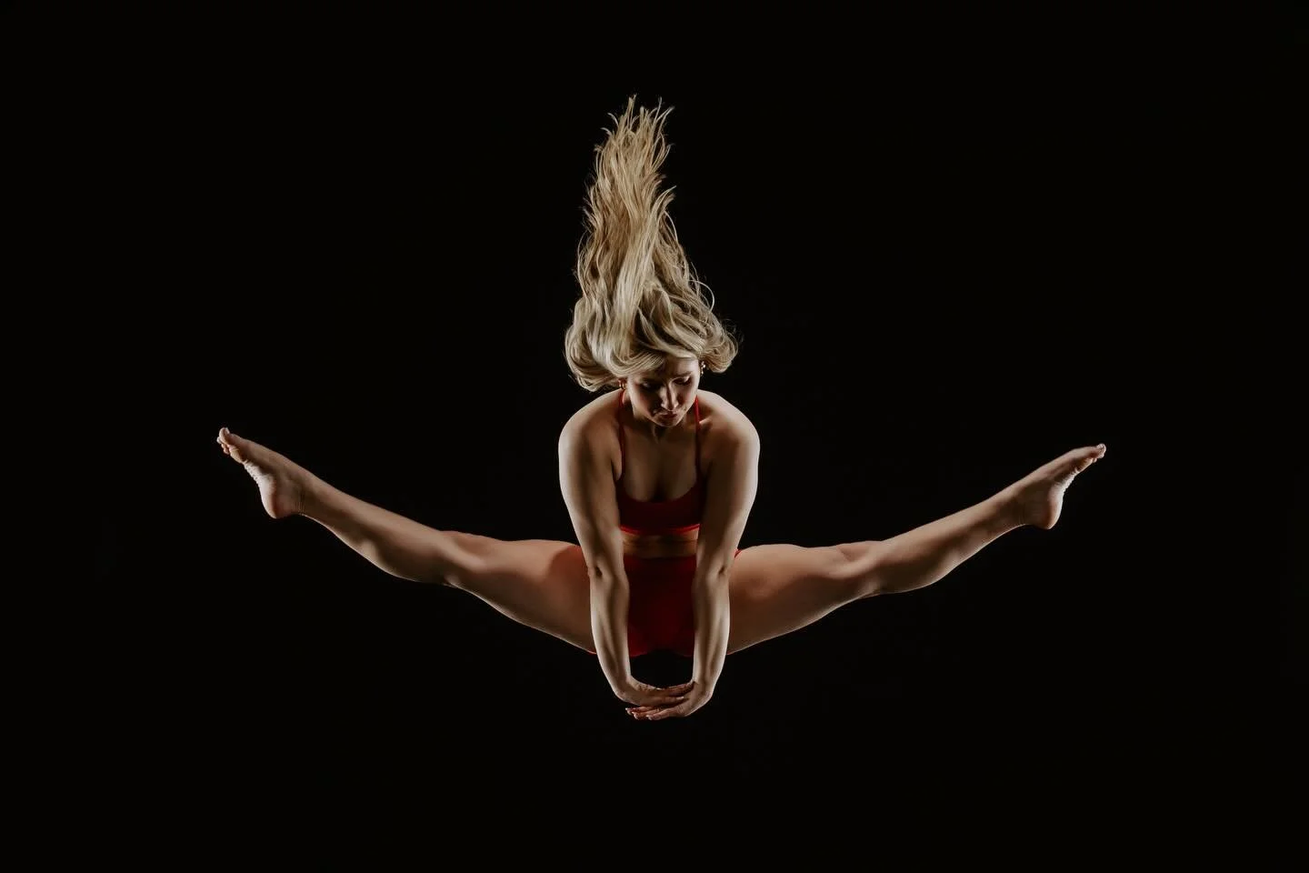 May the fourth&hellip; and also may your kid defy gravity like this 🚀✨

Channeling main character energy (and maybe a little Jedi training) in the studio lately.

⚡️ 50% off dance sessions through June 1
Because dramatic mid-air moments like this de