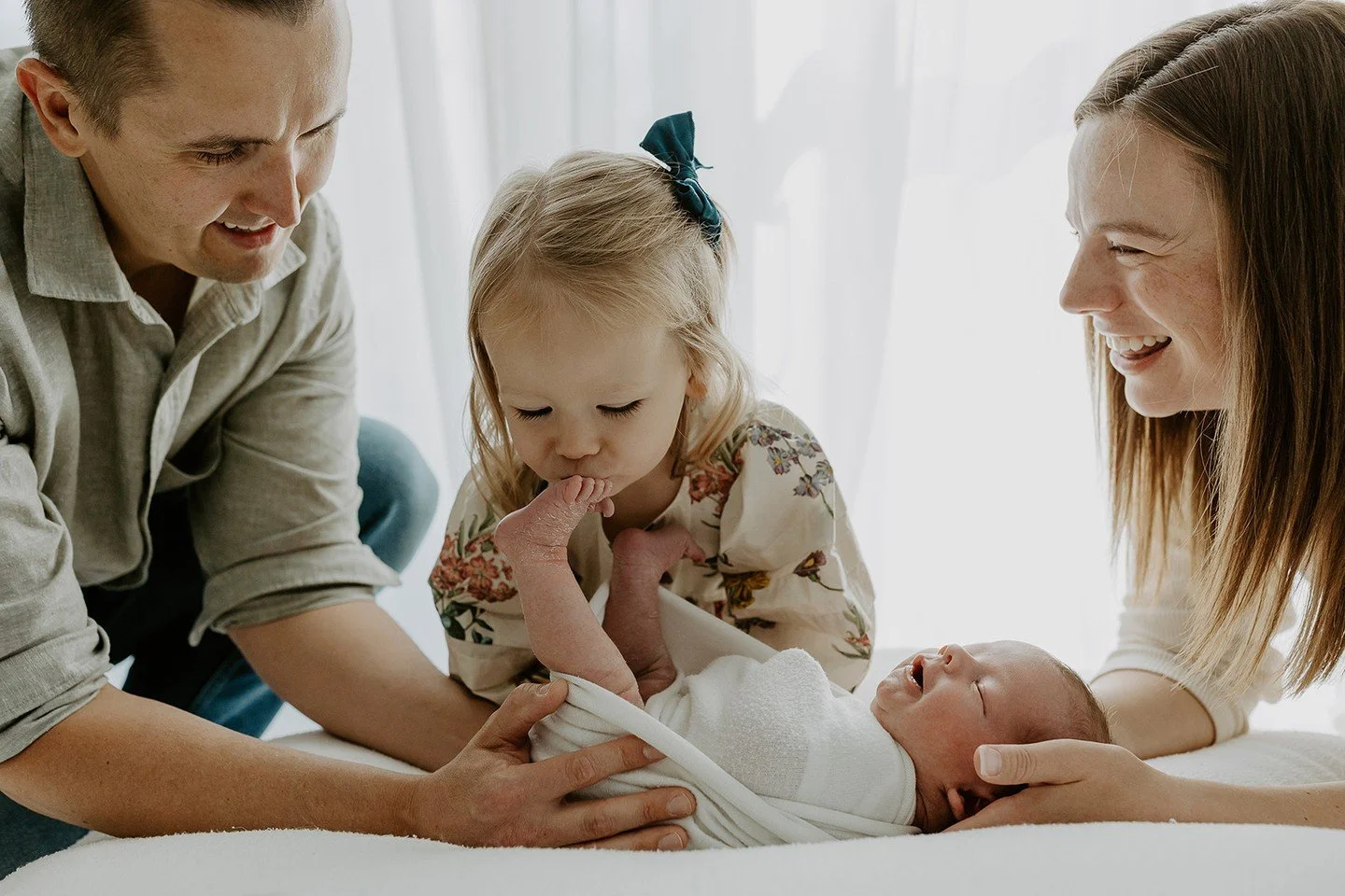 It&rsquo;s the little things&mdash;the fingers, the lashes, the way they fit in your arms&mdash;that make newborn sessions so special.