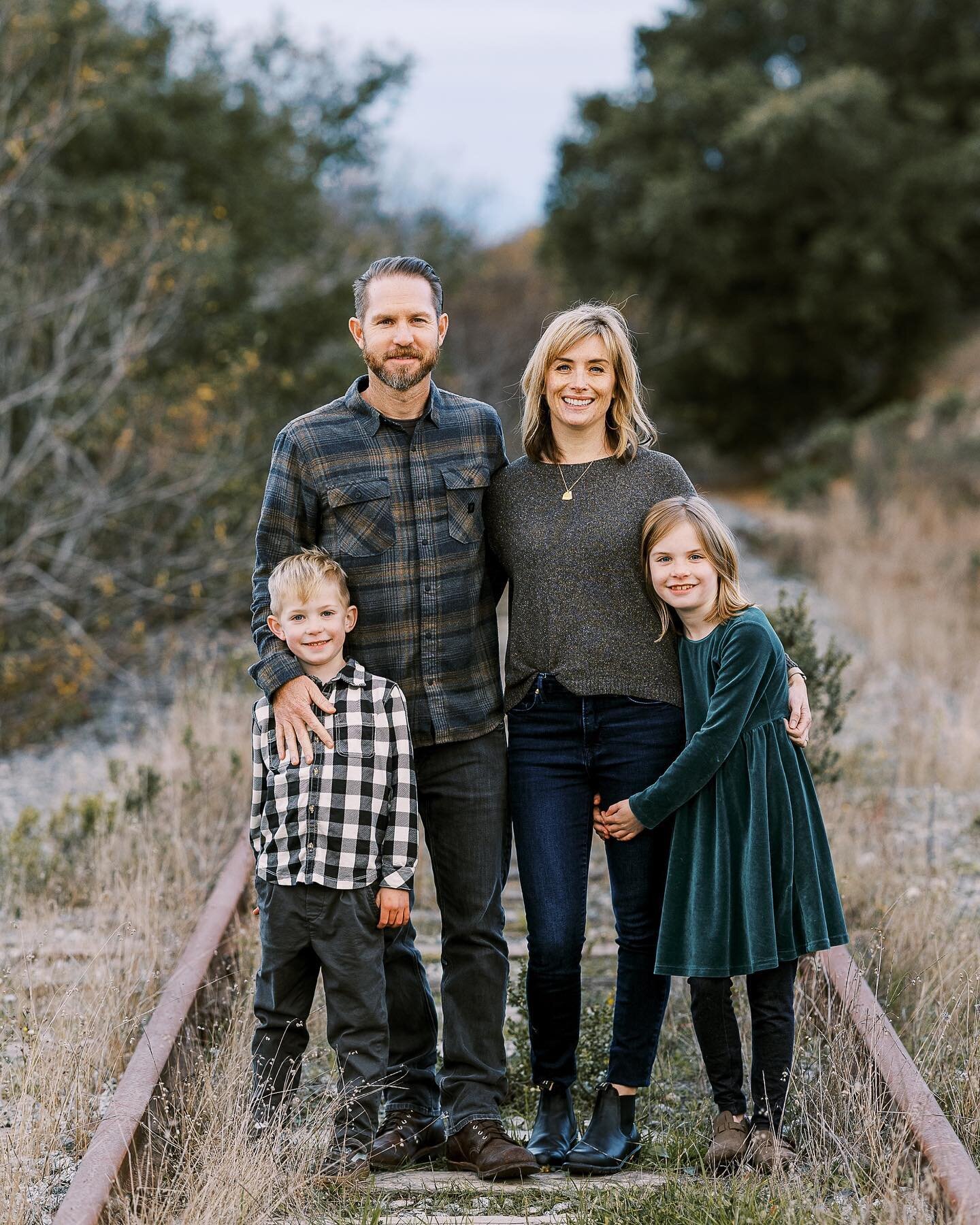 Trying to get back to reality after a long winter break and an epic vacation. But it&rsquo;s a real treat to go back to my fall shoots to post some of my favorite images. I loved working with the Mitchell family at Wilder Ranch. They are such a fun a