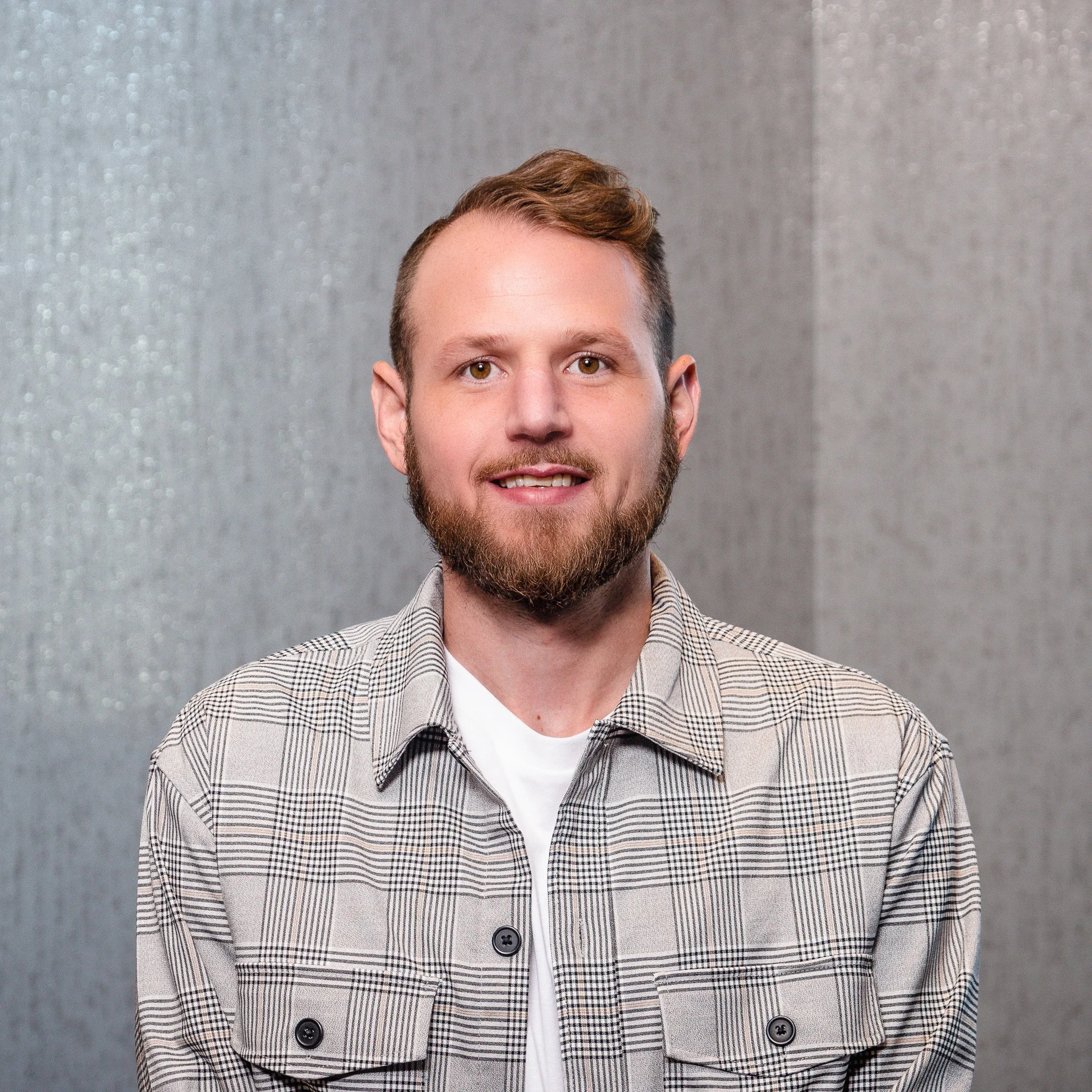 Surviving Loss &amp; Navigating Through Grief From a Man's Perspective with Dustin Alise (Part 1)