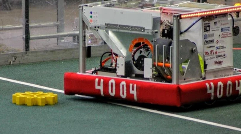 Robot with gear.jpg