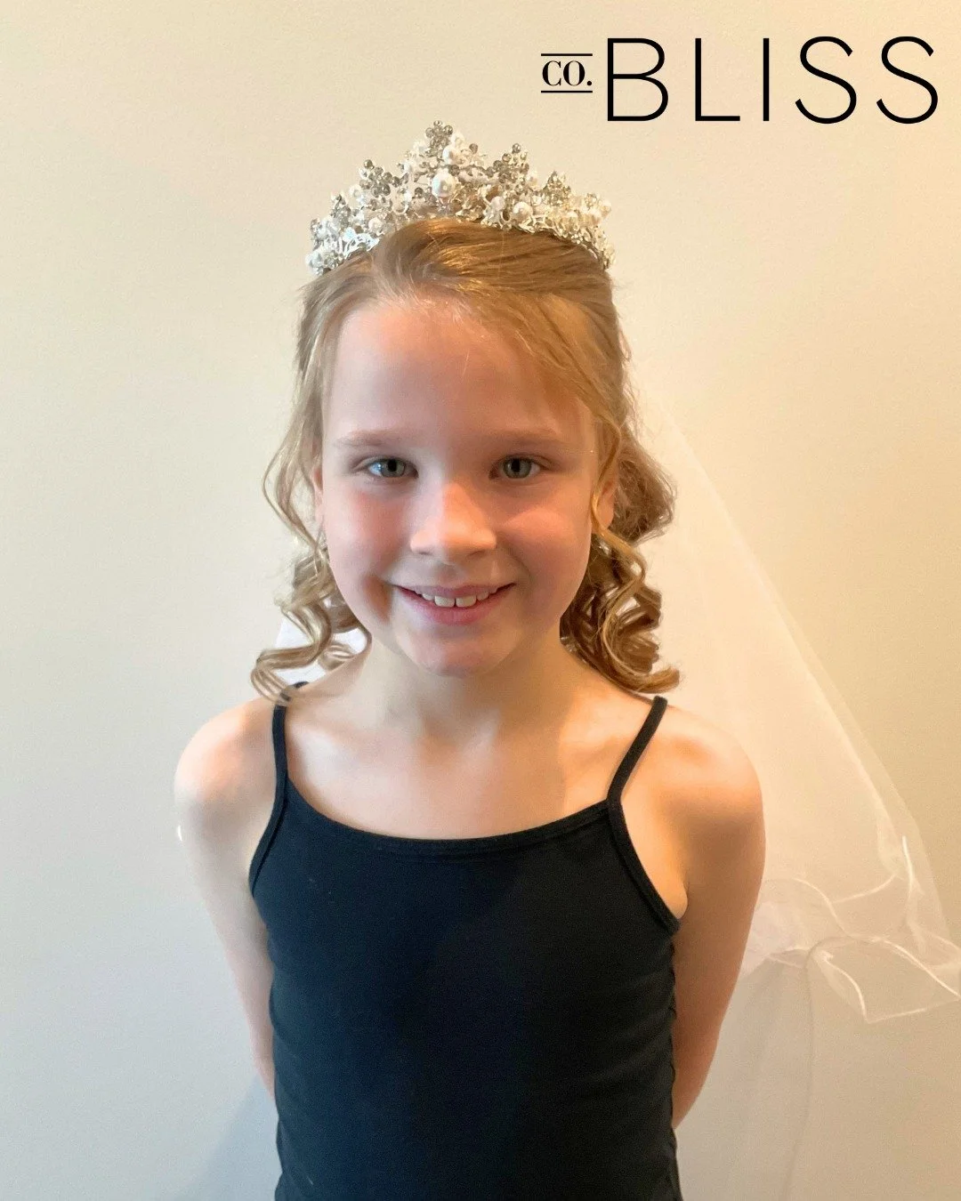 First Communion hair by Melanie ⛪

Whether you're celebrating your first communion, graduation, or have any important event coming up, let us do your hair for you 💞

Call 331-472-4747 to book your special hair 💇&zwj;♀️

#napervillehairstylist #Comp
