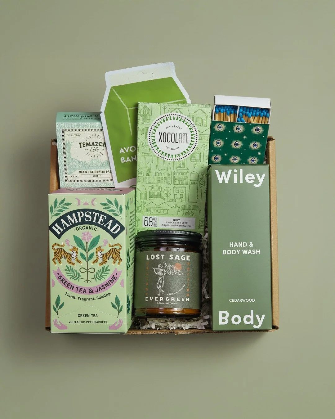 🌲💚🎄🧤 Feeling this sage collection! Emerlad Frost, along with our entire Holiday lineup, is available now. We're shipping anywhere in the US ❄️📦 

#WinterCelebrations #WinterGifts #CozyWinter #ChristmasGiftsForHer #ChristmasGiftsForHim #HolidayGi