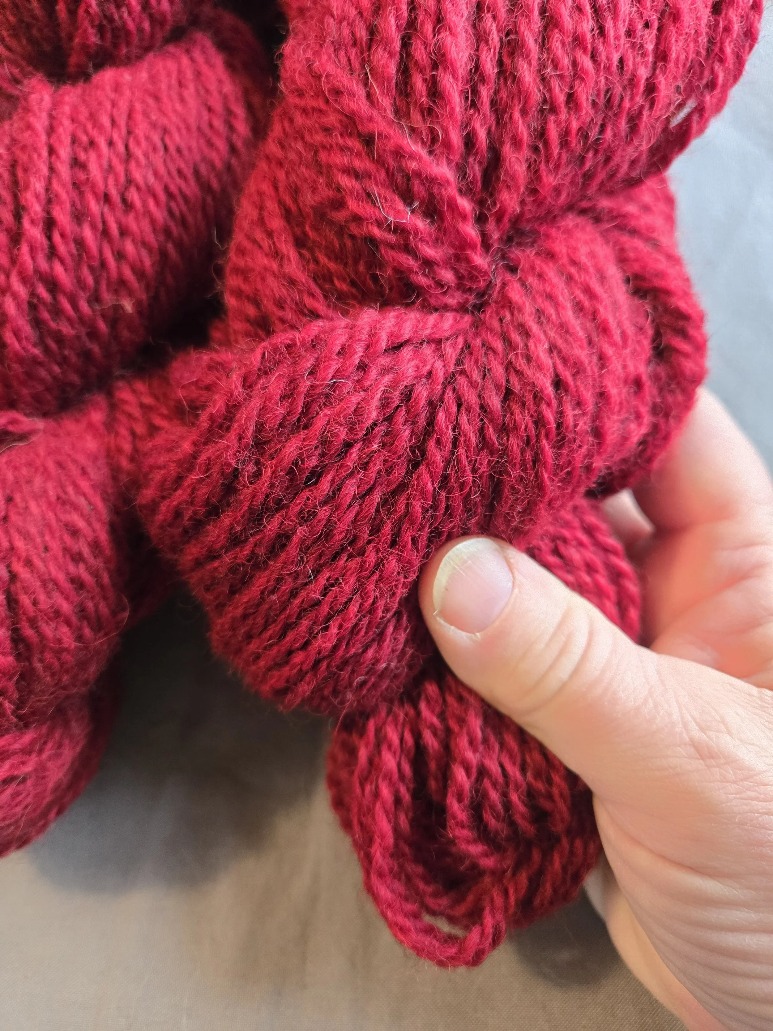 Cochineal-dyed wool yarn - Mountain Heart Farm