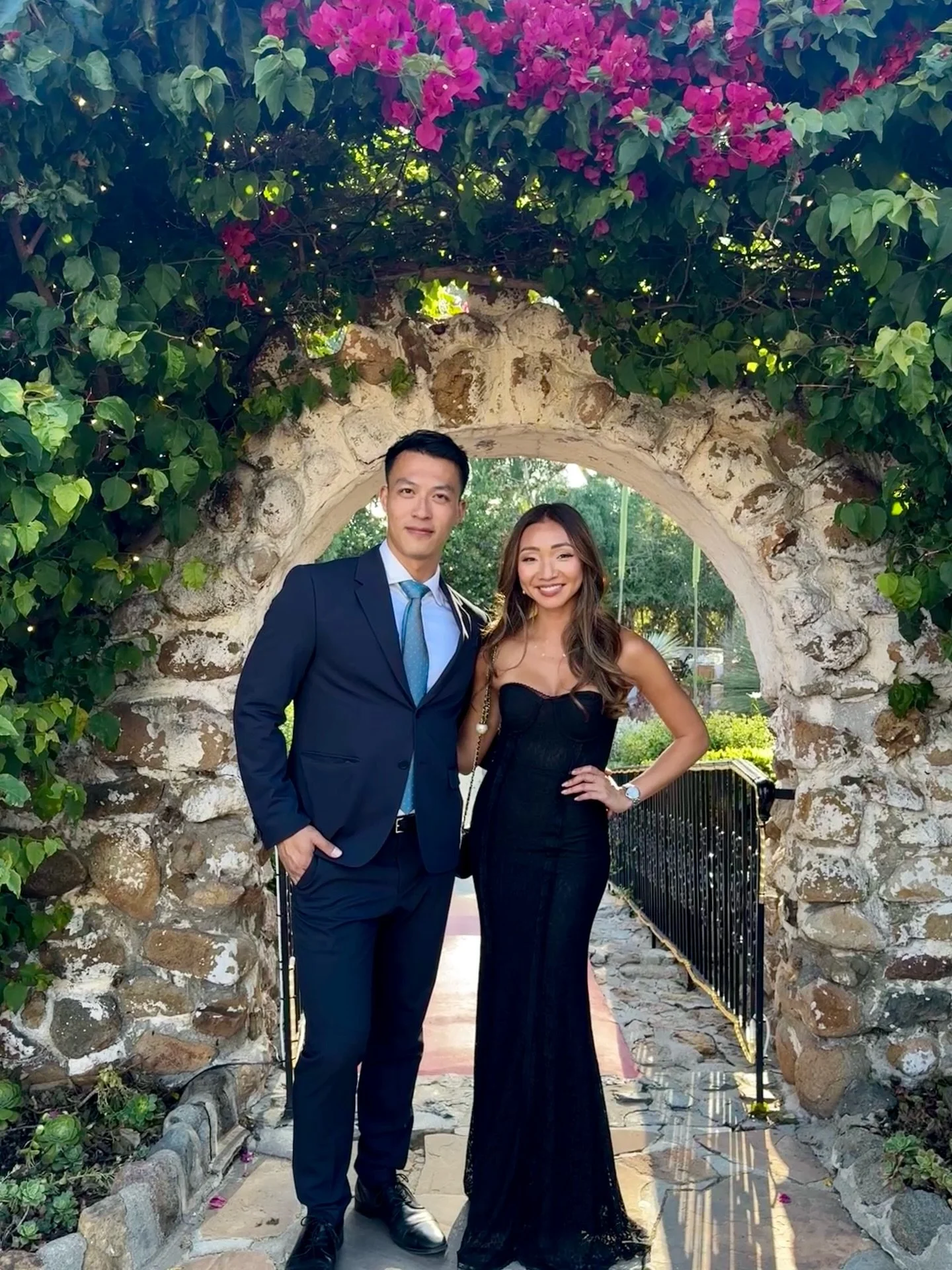 My doctor recently told me I&rsquo;m Vitamin D deficient and I showed him my summer tan at @sarhsu + @zknudson &lsquo;s beautiful wedding ☀️ ➡️ Swipe to the end for peak golden joy 🏃🏻&zwj;♂️💨