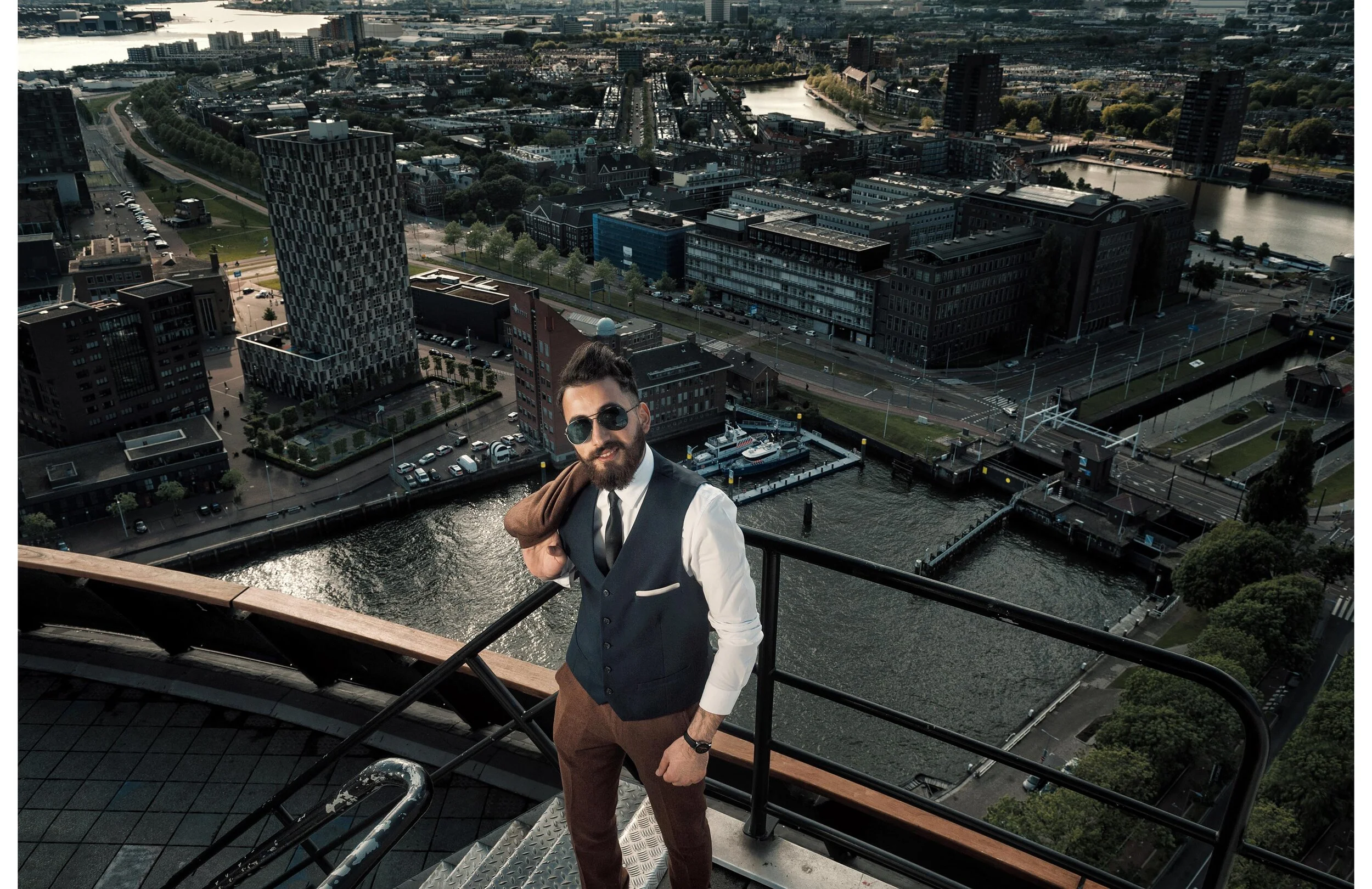 Moaz Kartisch, Syrische vluchteling