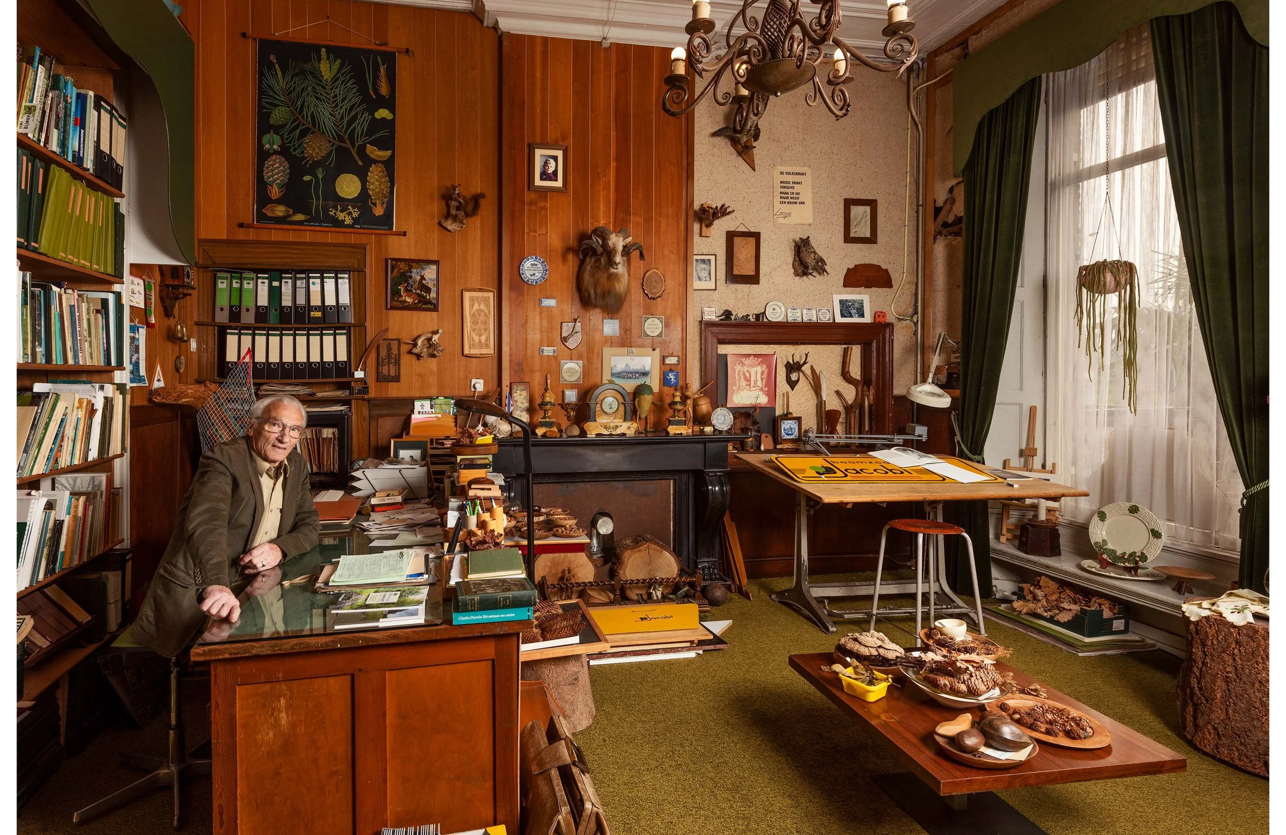 De heer Jacobi, selectionist. Aanhangers van het selectionisme hangen de evolutietheorie van Charles Darwin aan