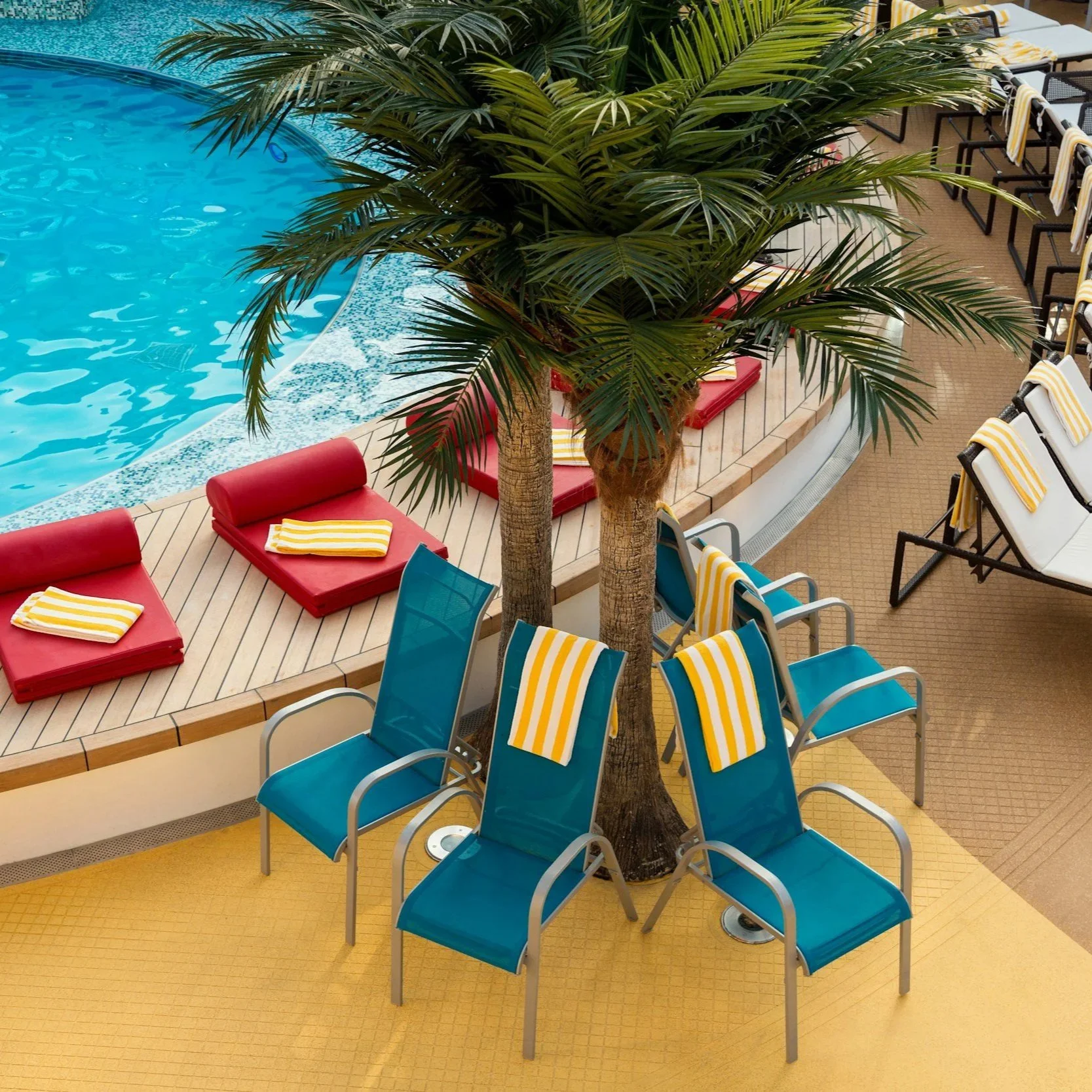 UV-Resistant Paints for Vibrant Pool Decks