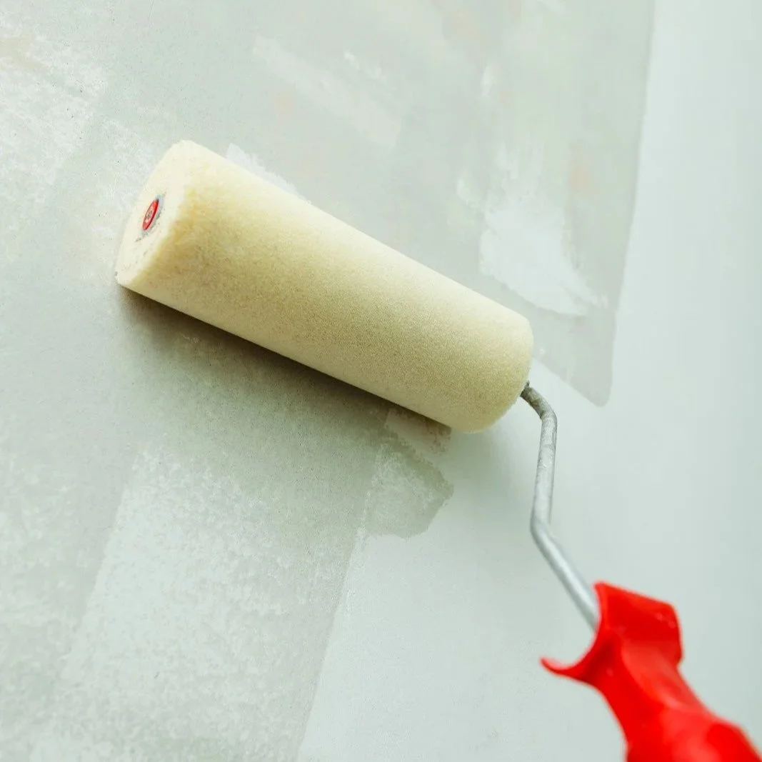 Should You Prime Before Repainting Already-Painted Walls? A Tampa Painter's Take After 25 Years