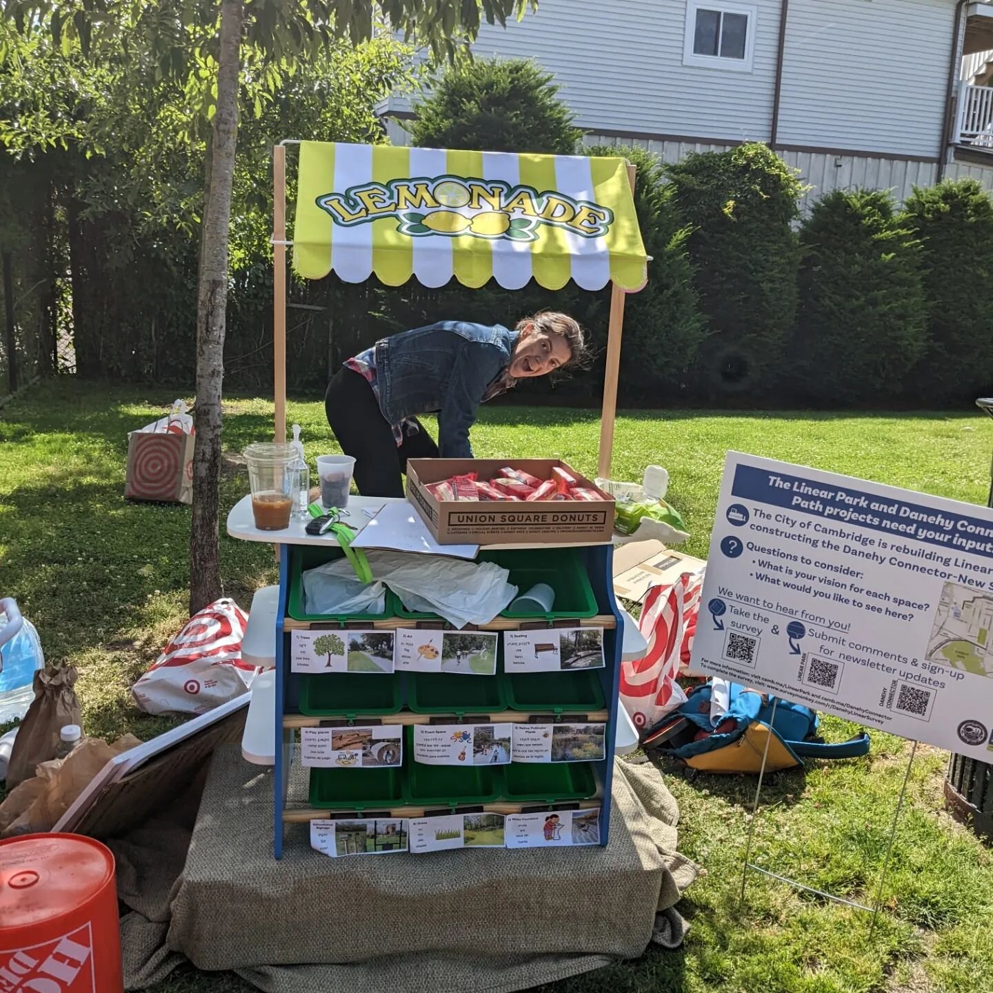 Today's bike adventures🚴&zwj;♀️:

Paint the path party in Cambridge 🎨🖌️🥳

🤯Imagination day with the design team in Everett

💃🕺Dancing in Arlington center @ #Arlingtonporchfest

So grateful for our growing Neighborways family🎉

🌈❤️ happy prid