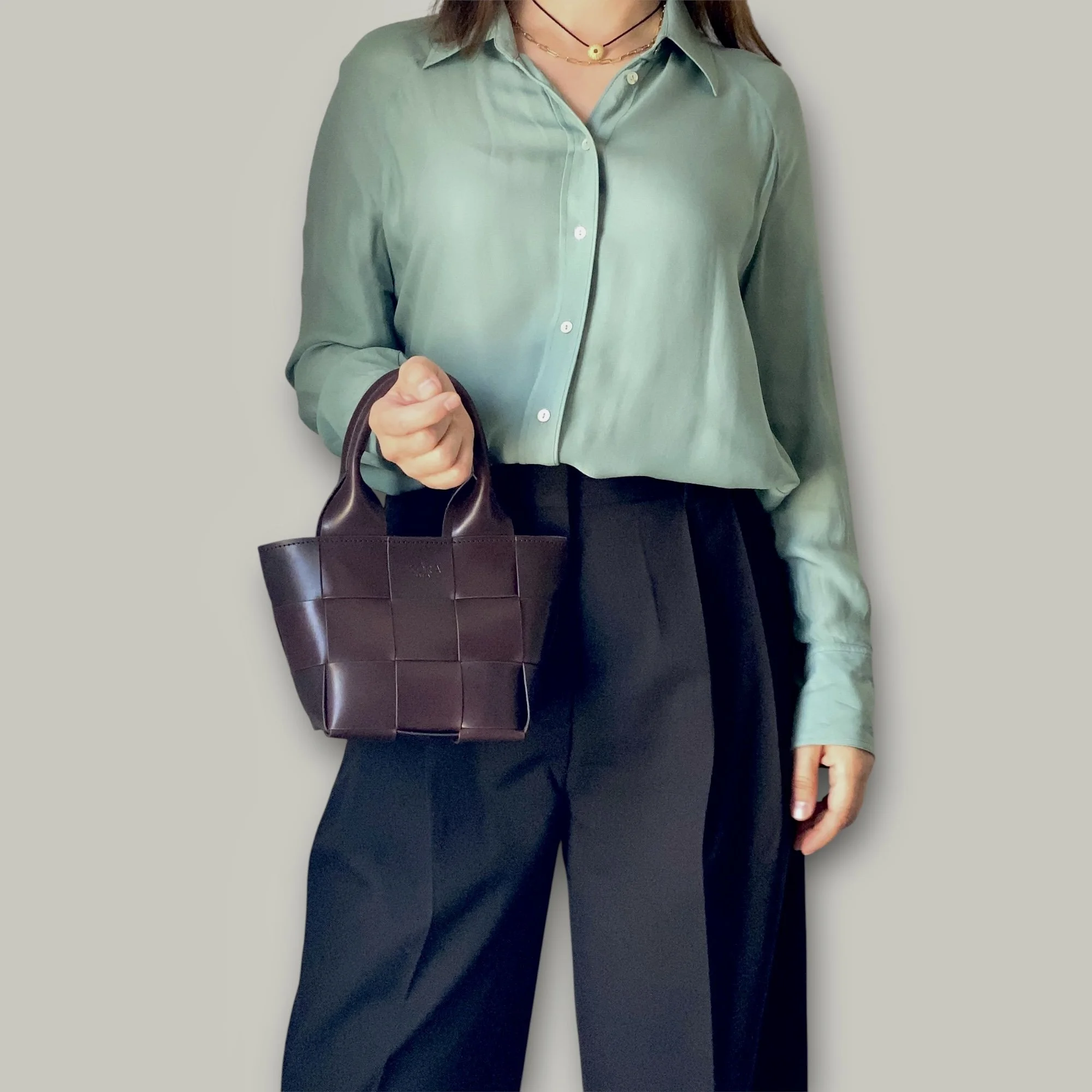 Woven chocolate brown bag model.jpg