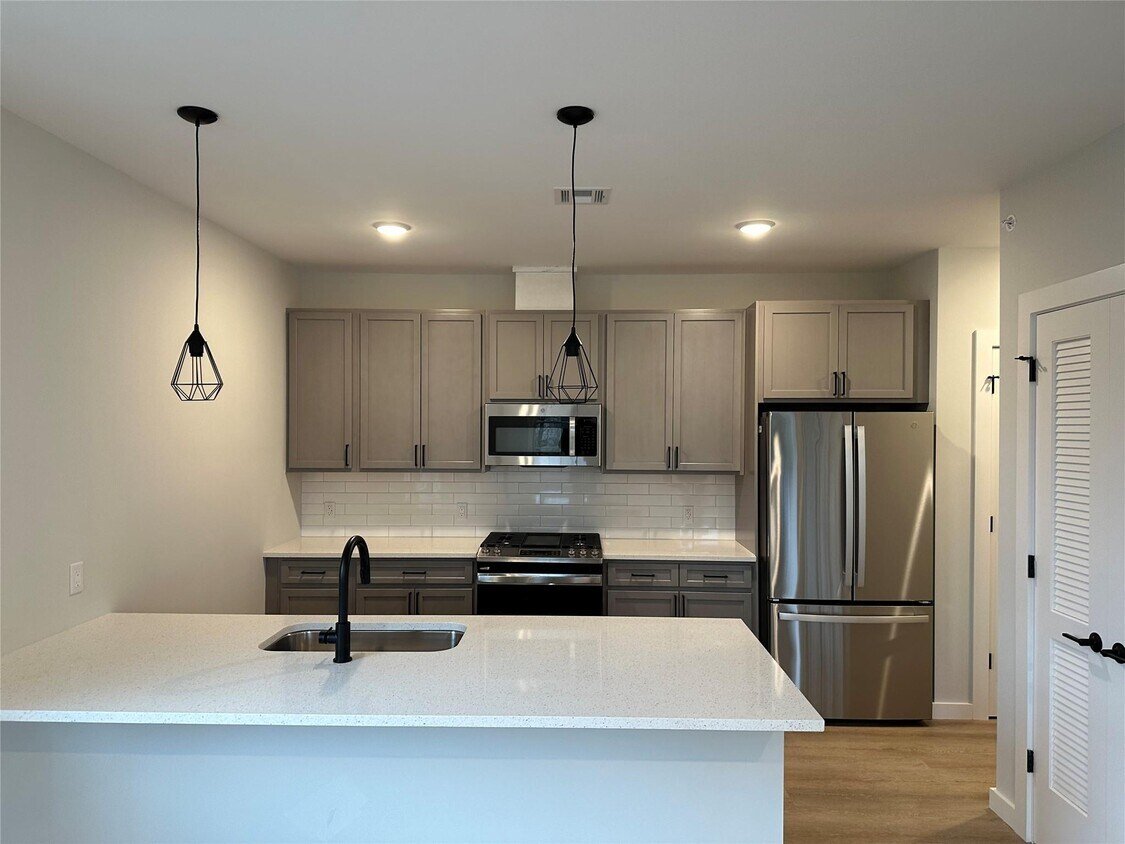 13-forester-ave-unit-207-warwick-ny-primary-photo.jpg