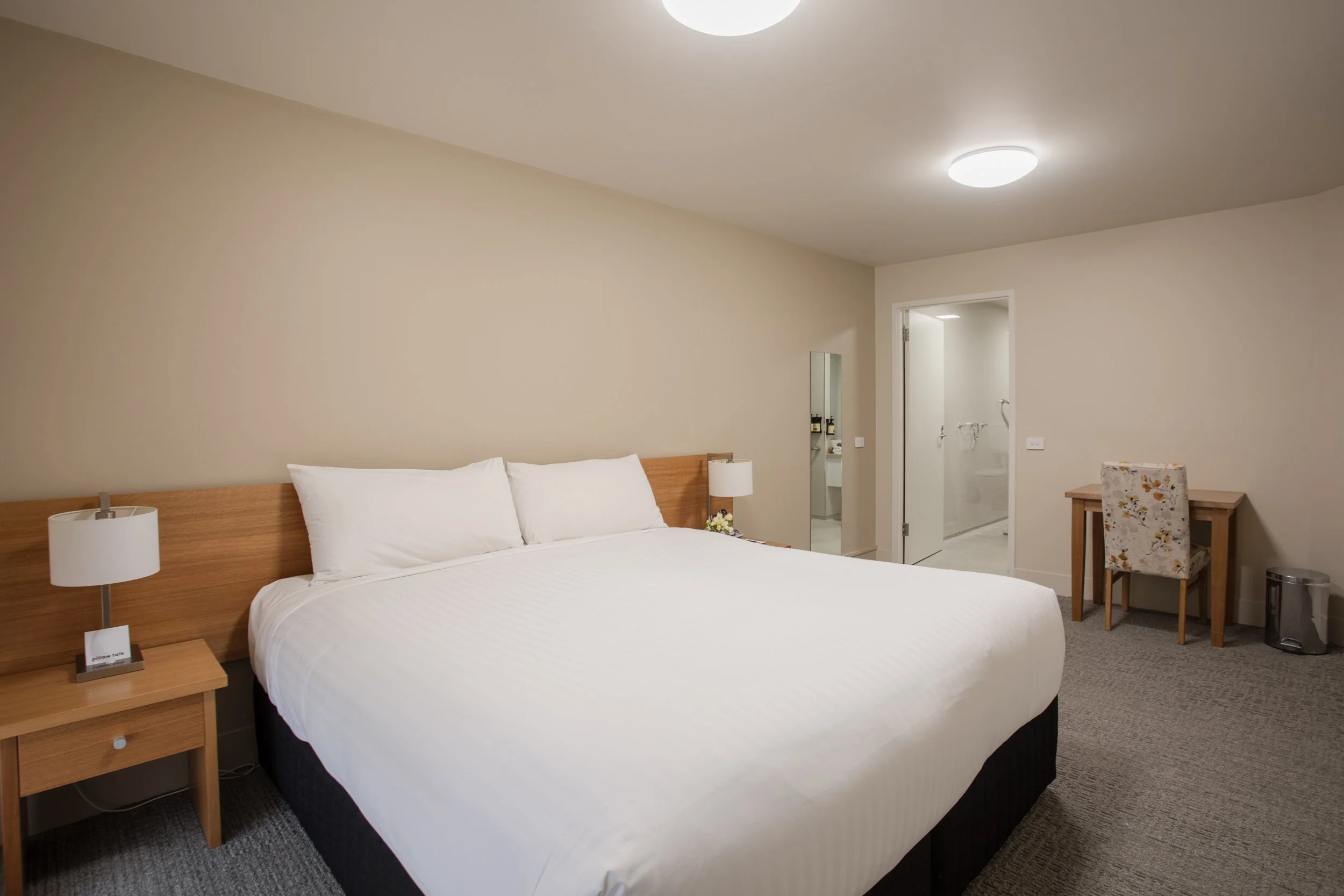 Accessible apartment bedroom in the centre of Hobart