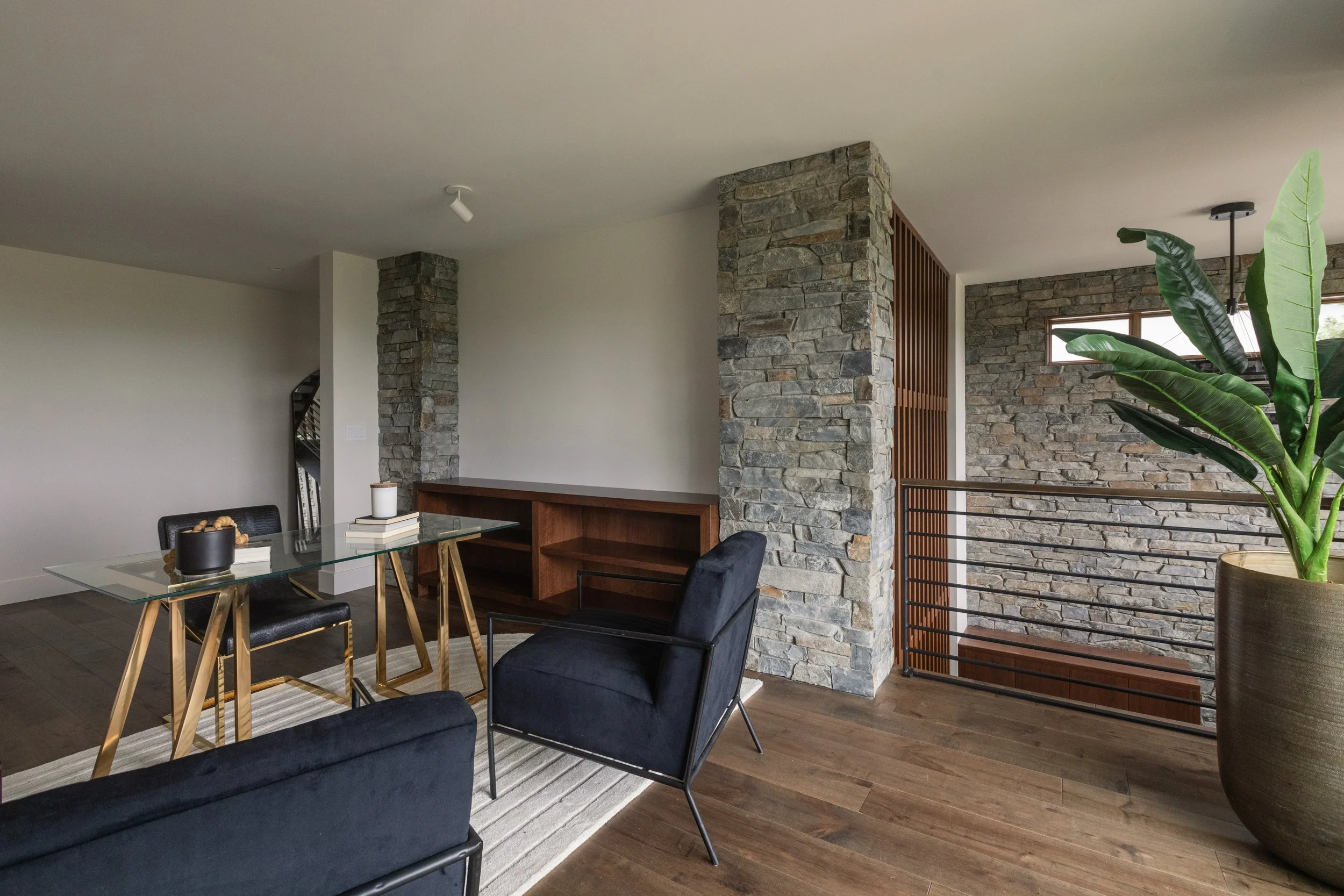 Grey with accent wall in home office space