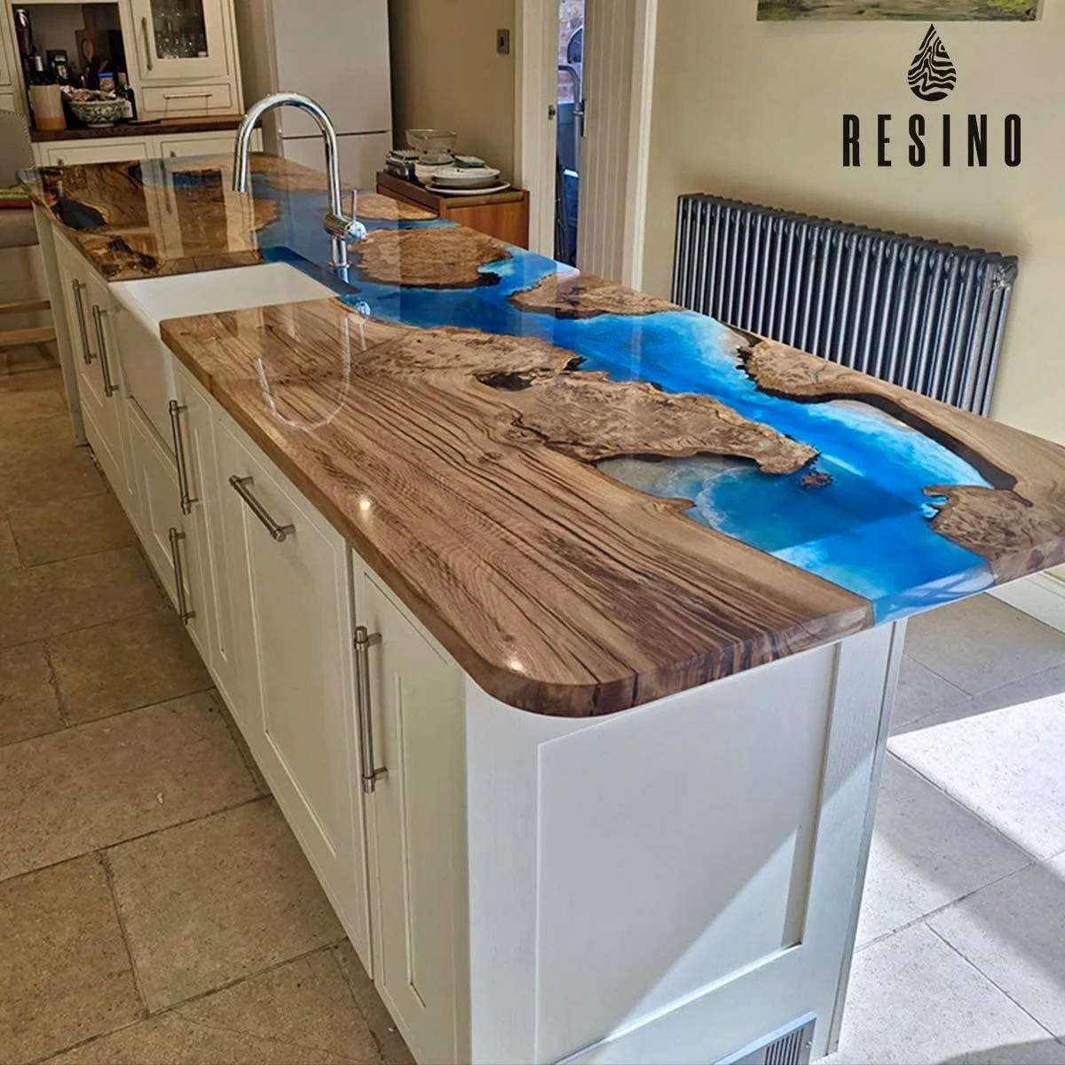 An ocean themed kitchen island installed today. 
At 3.6m long this was quite a big one!
A lovely statement for this home in the midlands. 
.
.
.
#resinfurniture #rivertables #rivertableuk #resinrivertables #furniture #diningtable #resin #resintable #