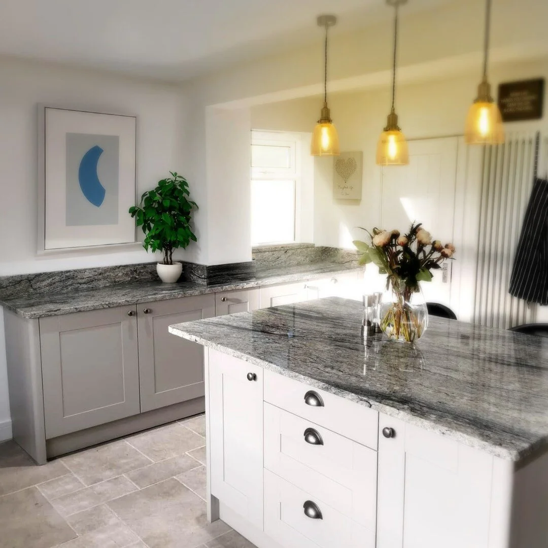 Friday's here and it's time to roll up your sleeves, gather your loved ones, and dive into the heart of your home! 🌟 
Whether it's the family's cherished stew recipe, your innovative take on winter warmers or the kids' ambitious cookie-baking spree.