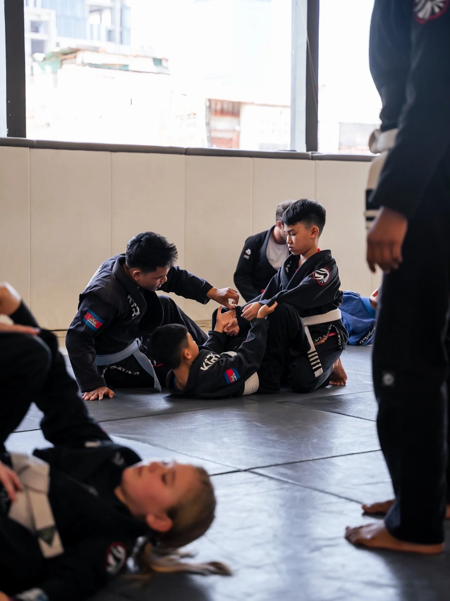 KIDS JIU-JITSU CLASSES 🇰🇭 
ថ្នាក់ហ្វឹកហាត់Jiu Jitsu សម្រាប់កុមារ 🥋

Build confidence, discipline &amp; self-defense in a safe and fun environment.

Classes available 6 days per week for kids ages 5+.

Monday
5:00 PM &mdash; Mixed Ages Kids Class

