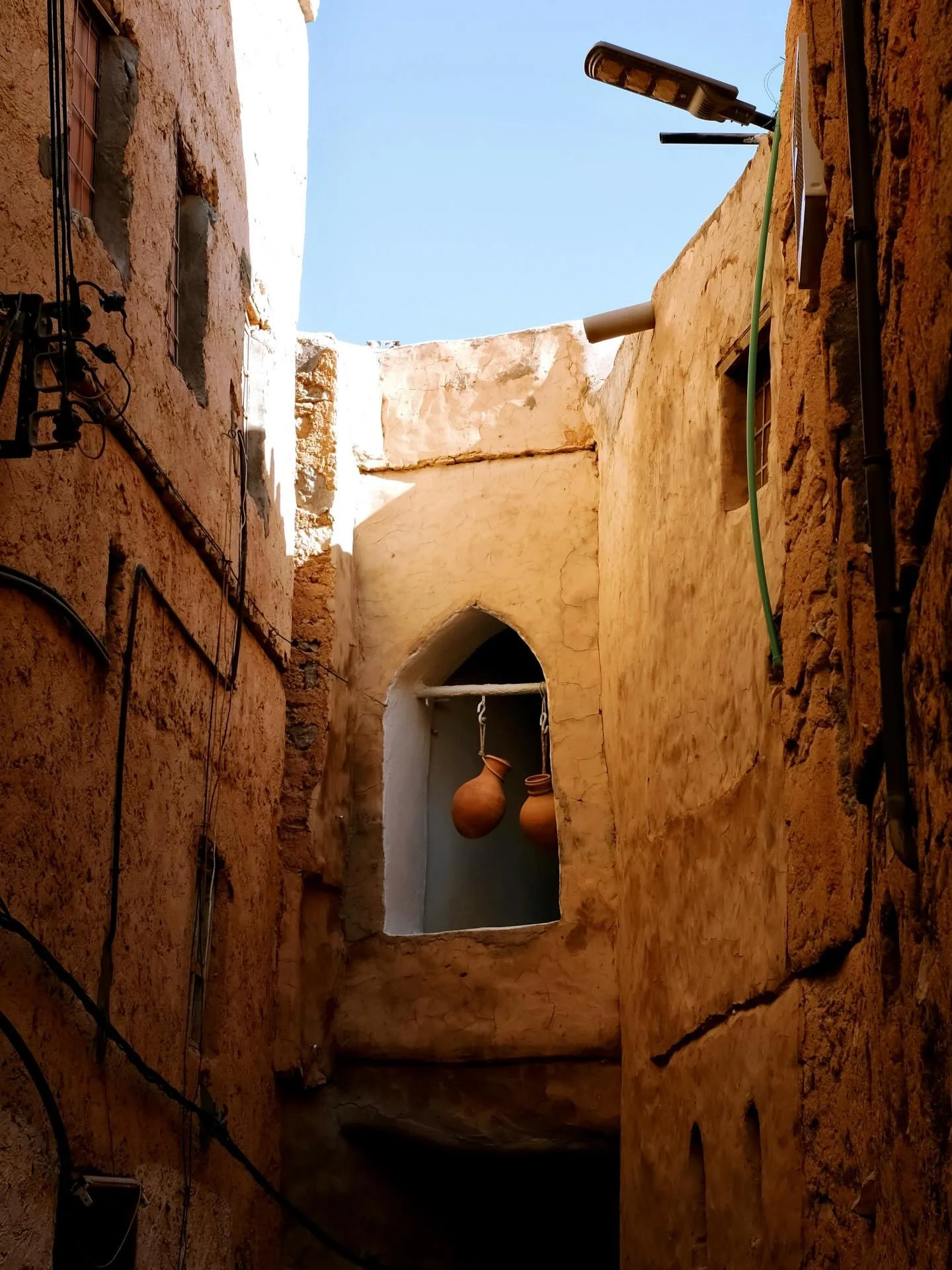 Village in the mountains.

#oman #travel #travelphotography #roundtrip #thesturgheons