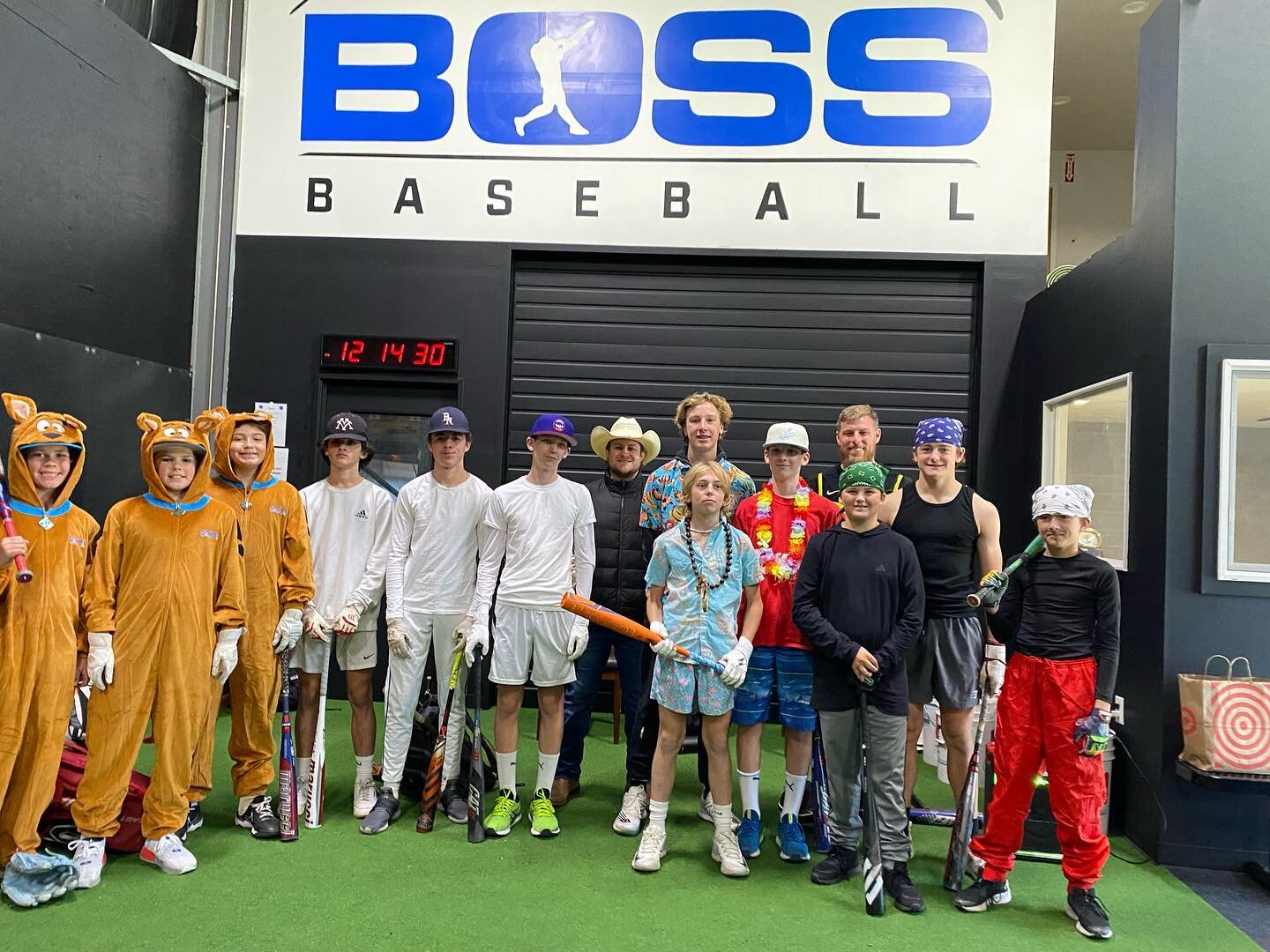 We had pirates 🏴&zwj;☠️, ghosts 👻, Island Bois 🌴, Scooby Doo 🐕, Babe Ruth 🏟️, Bananas 🍌, and many others make appearances at Boss Baseball&rsquo;s first annual Monster Mash @hittraxofficial Tournament! ⚾️🎃

Thanks to everyone who made it a suc