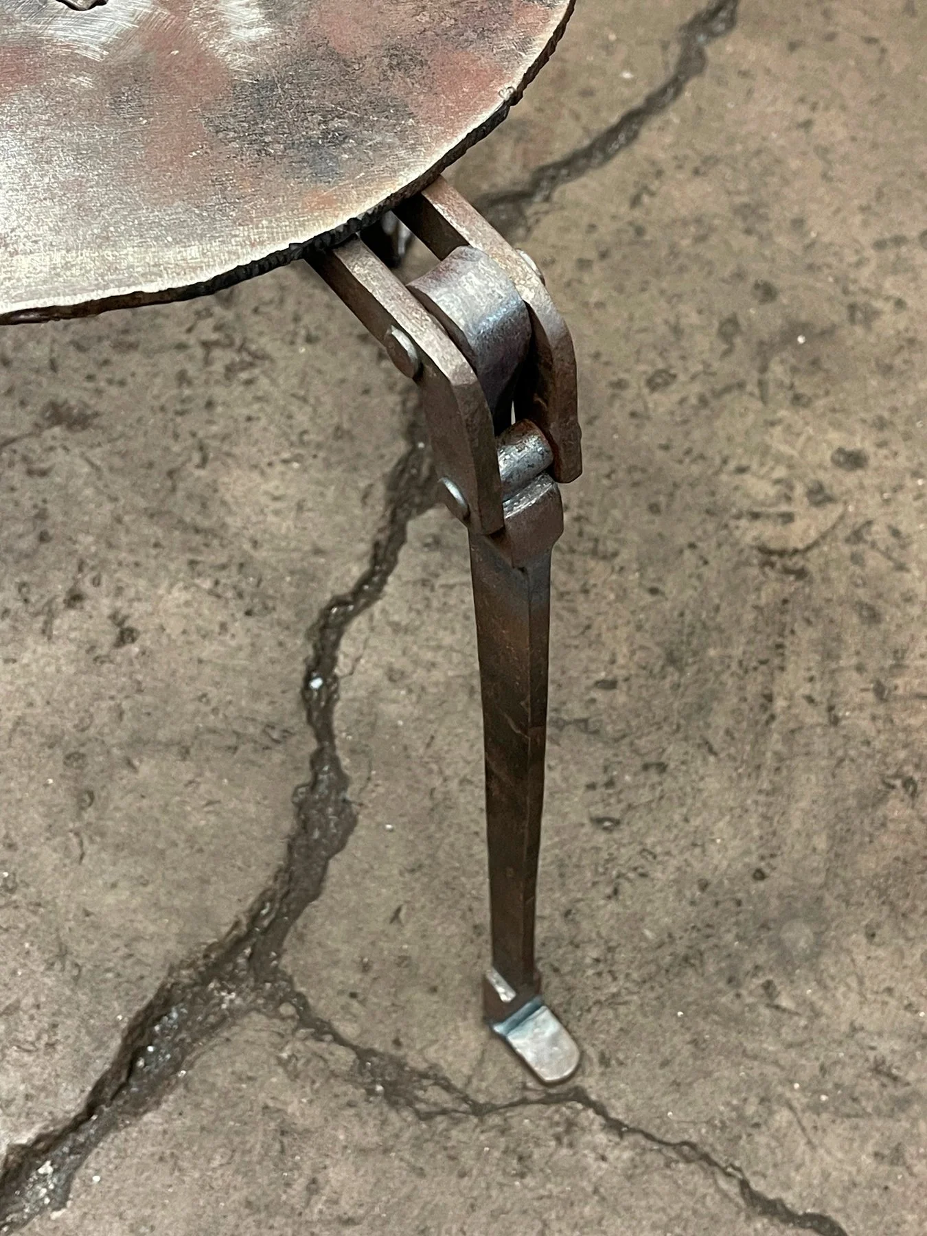 Pizza Box Stool 7.jpg