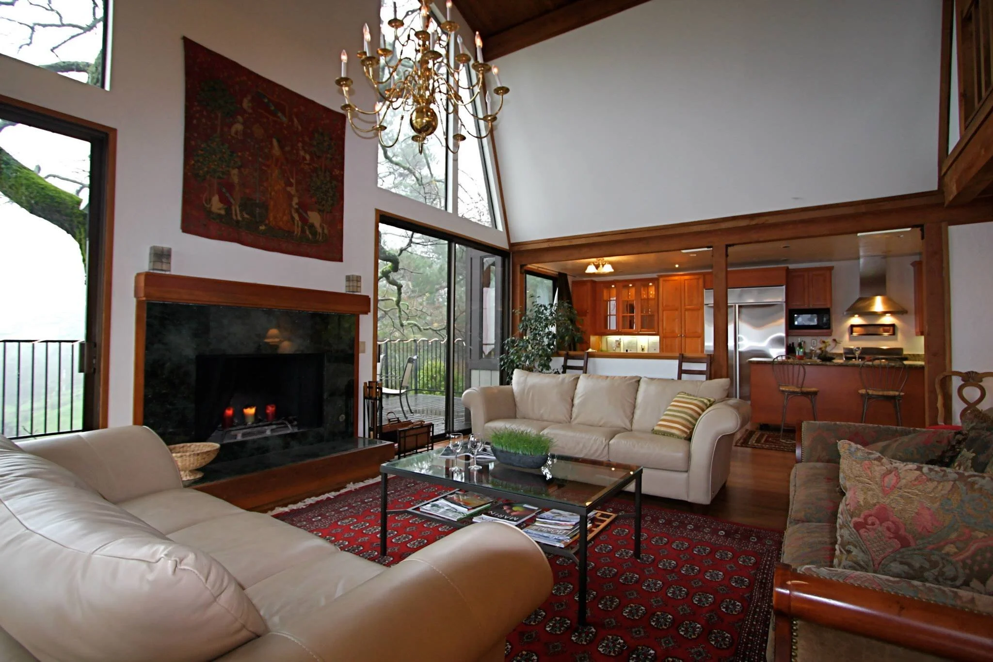  Living room with vaulted ceiling 