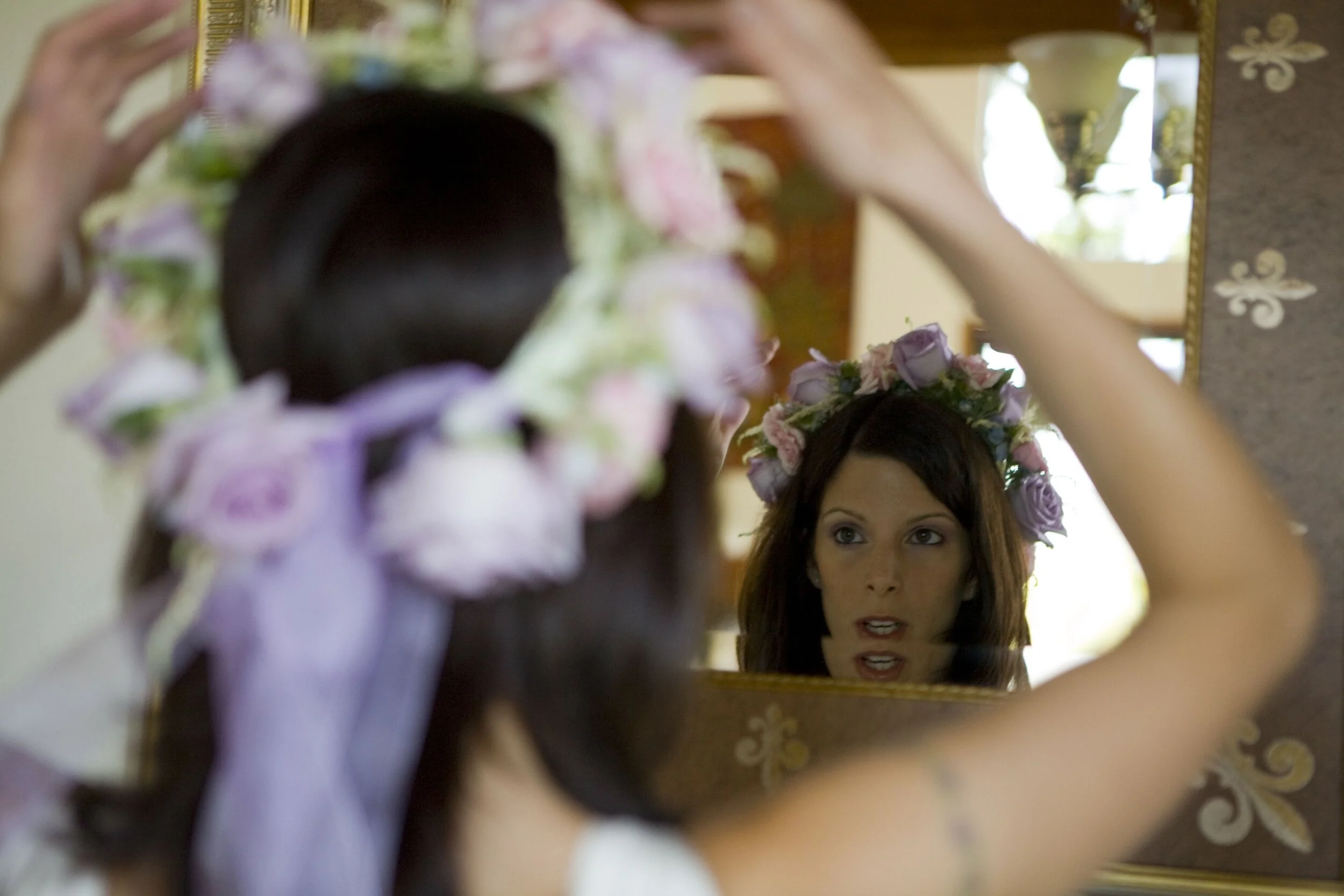 BrideMirrorFlowers.jpg