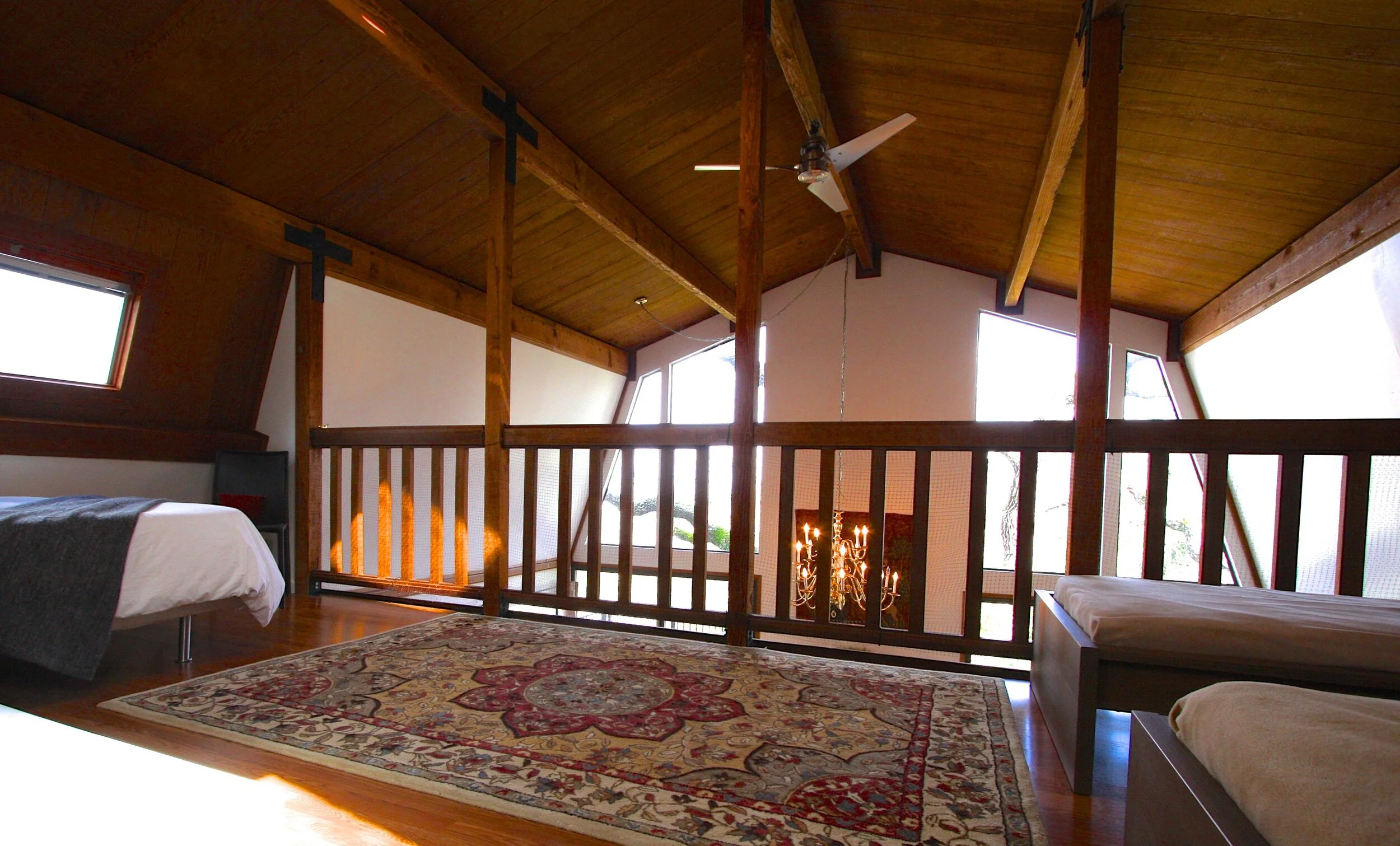 loft twins and qn view.jpg