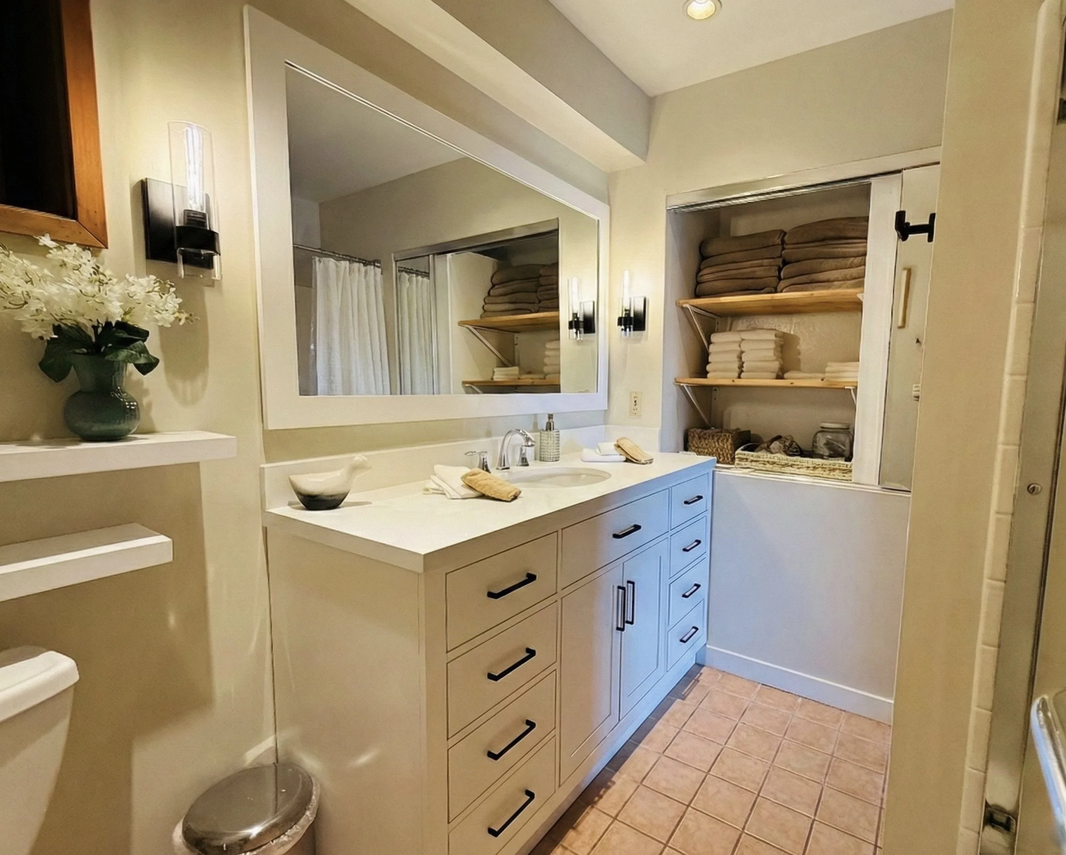 dwnstrs bathroom.jpeg