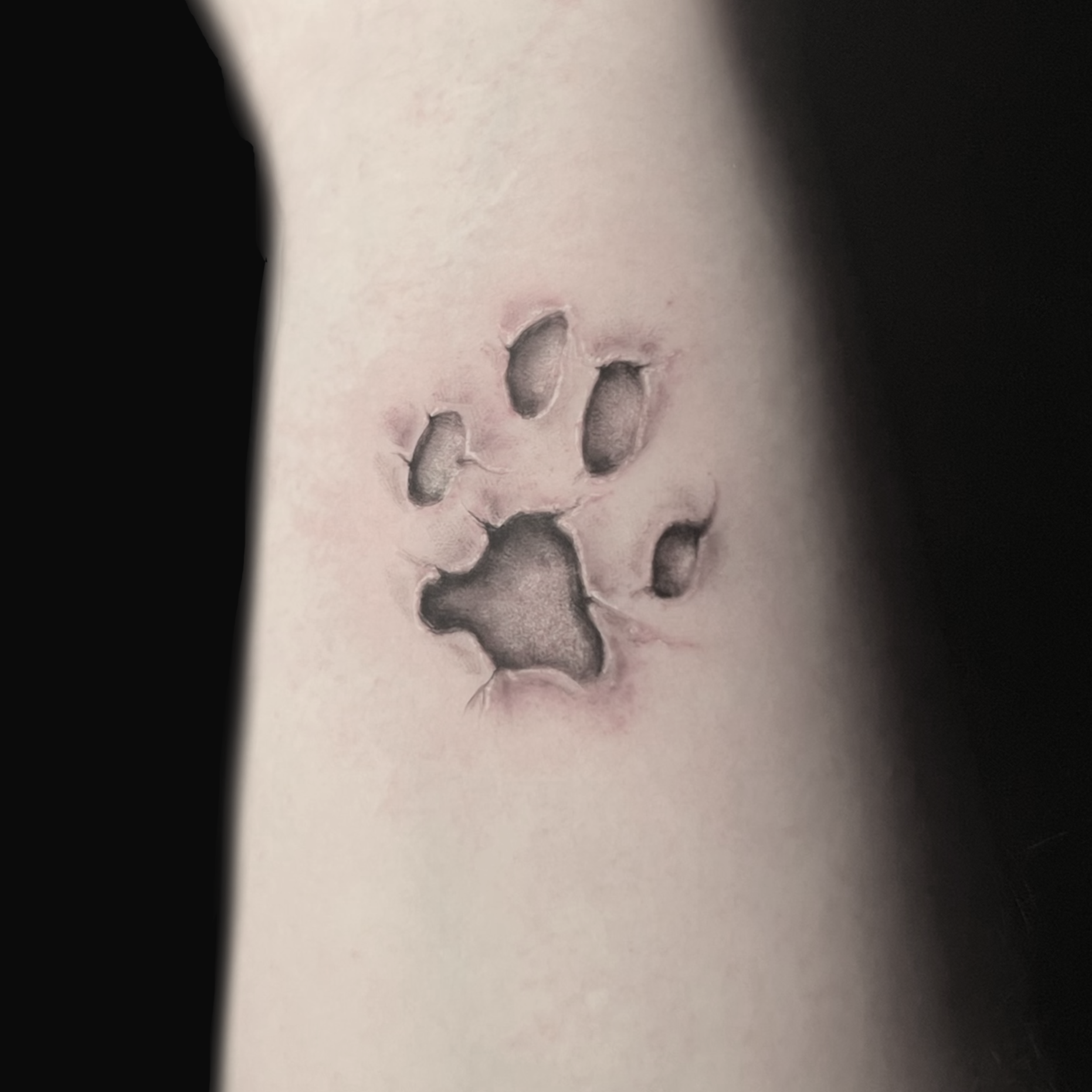kleines-symbol-tattoo-mini-hamburg-linework-arm-harburg