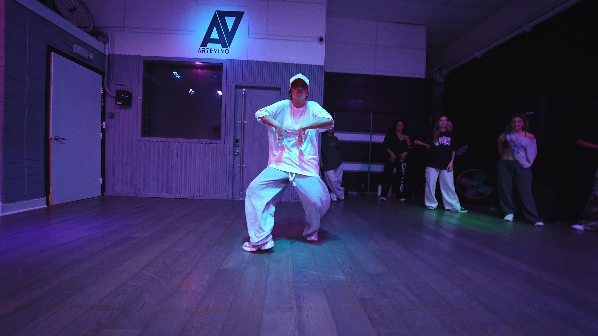 26.02.25 - Group 6 - Lara - Sex Appeal - Artevivo