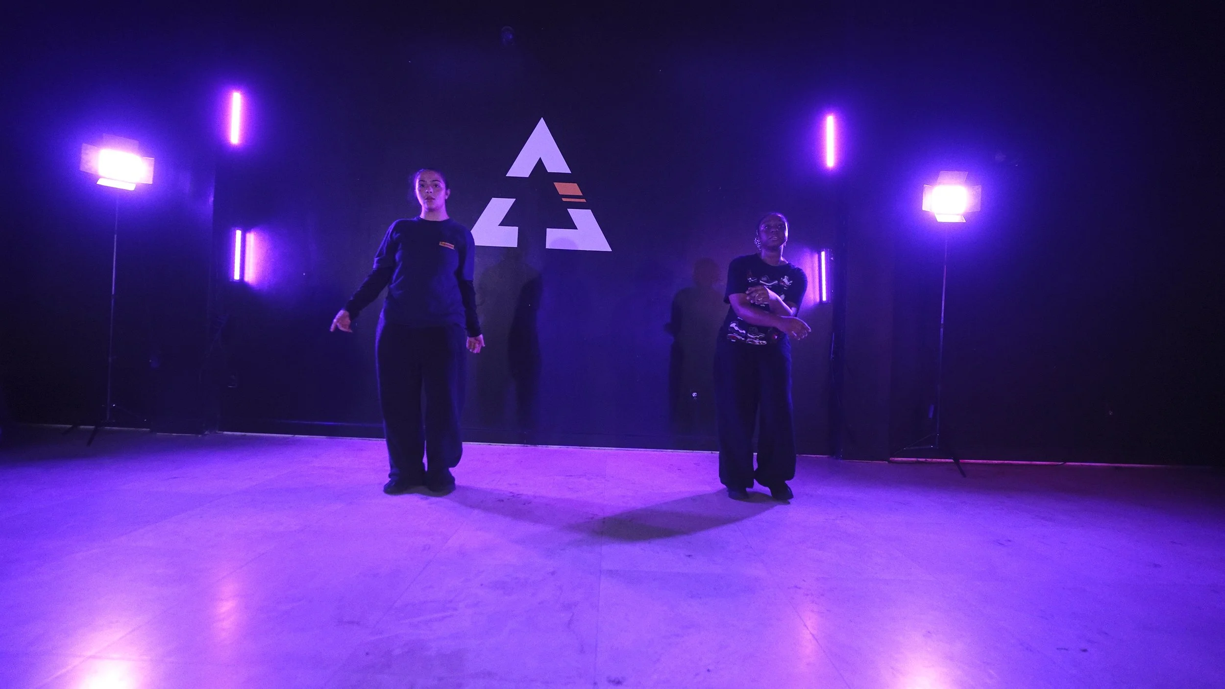 26.03.26 - Group 4 - G - Here - Cambio