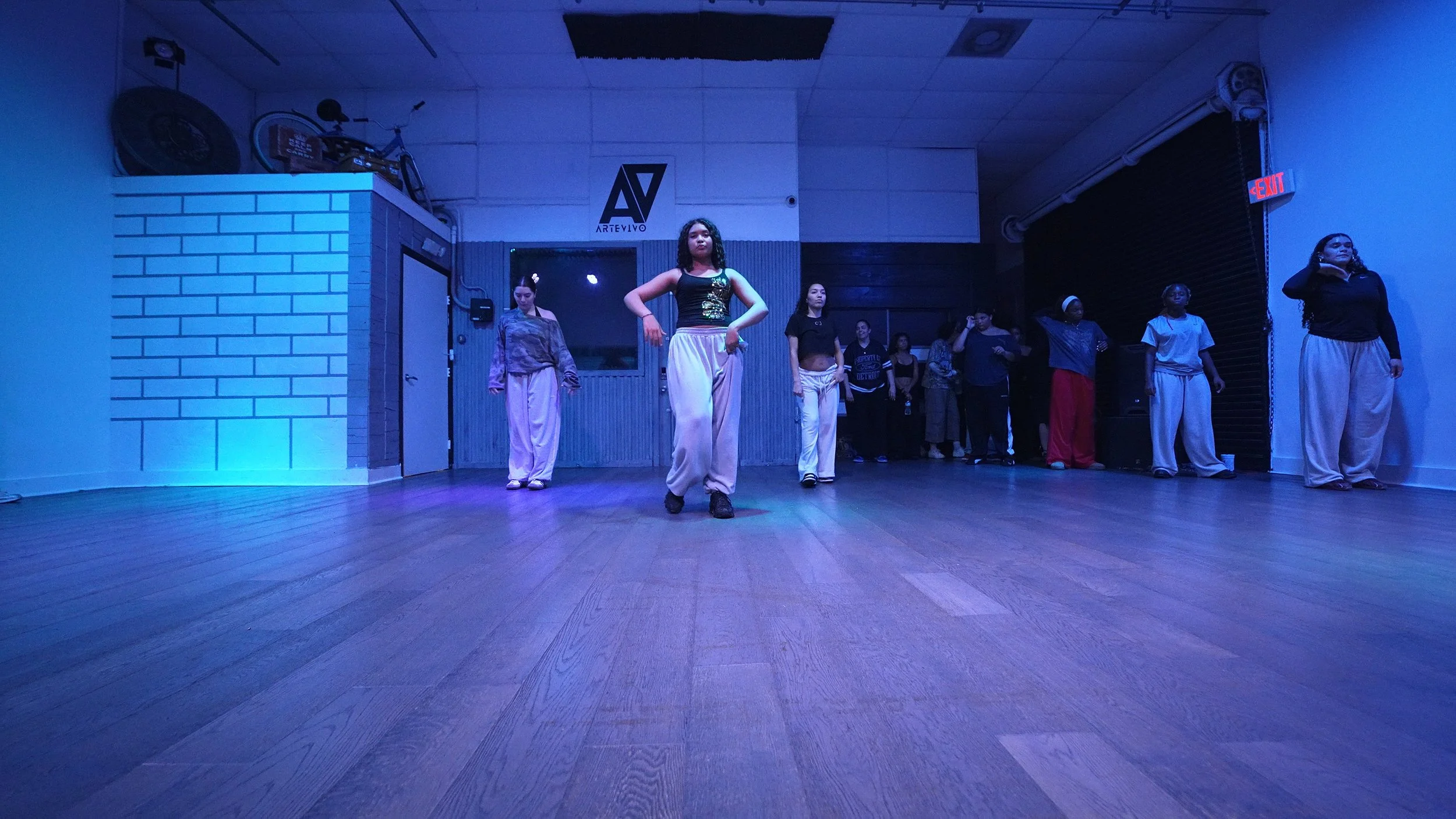 Group 5 - Dust (by @uhhvonte.tv) G Choreography.jpg
