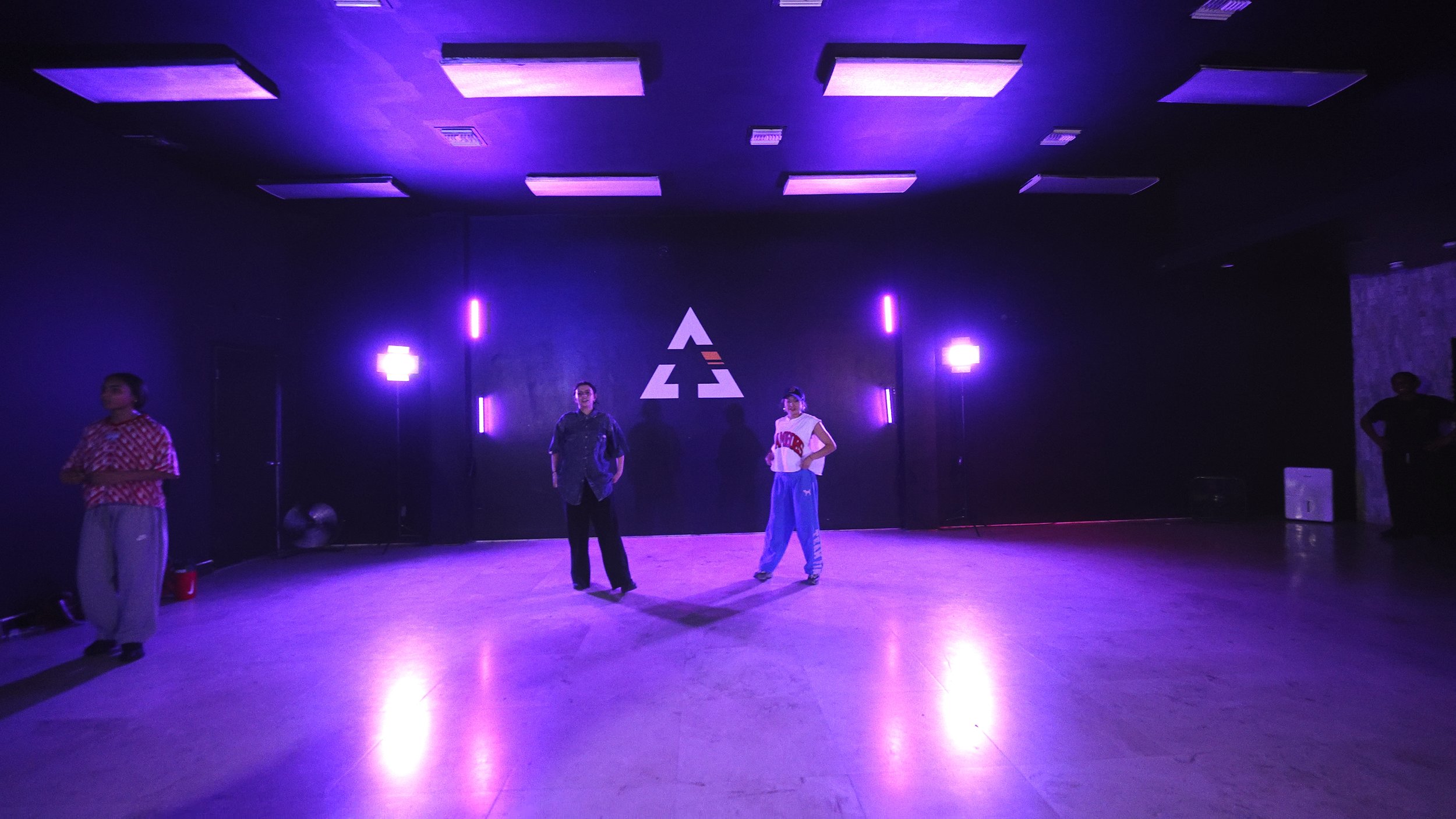 26.03.27 - Group 1 - Bella - Rollout - Cambio