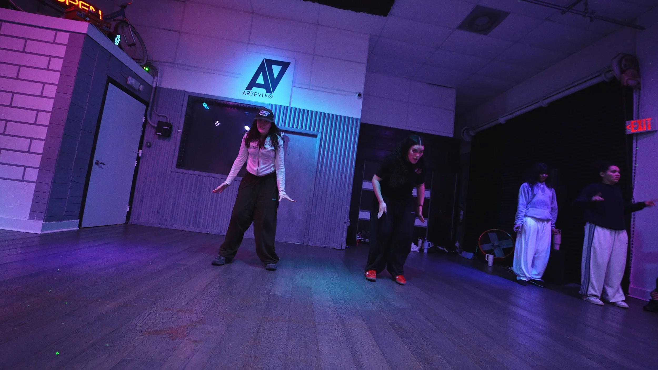 26.02.26 - Group 6 - Bee - Gemstone - Artevivo