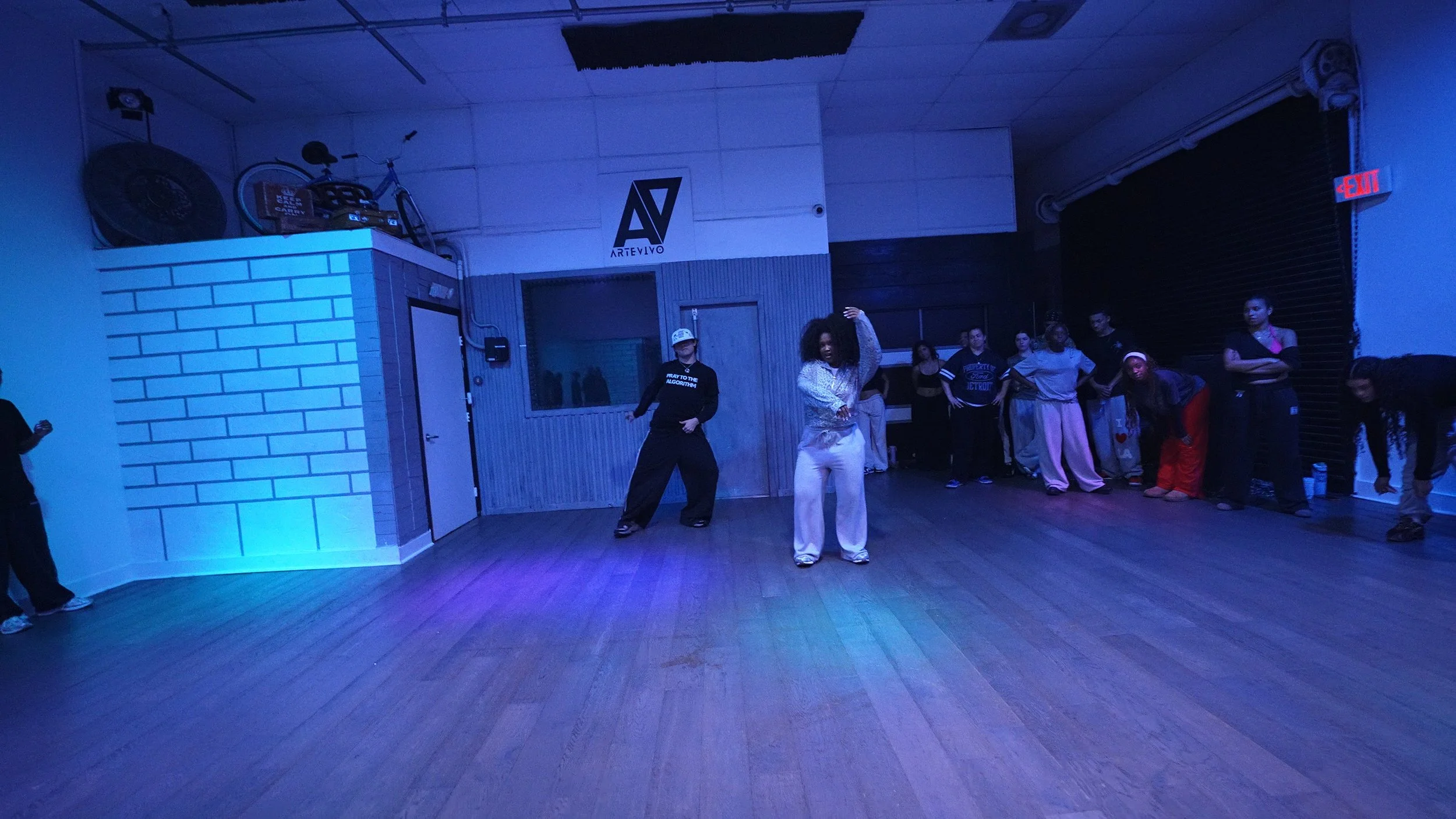 Group 9 - Dust (by @uhhvonte.tv) G Choreography.jpg