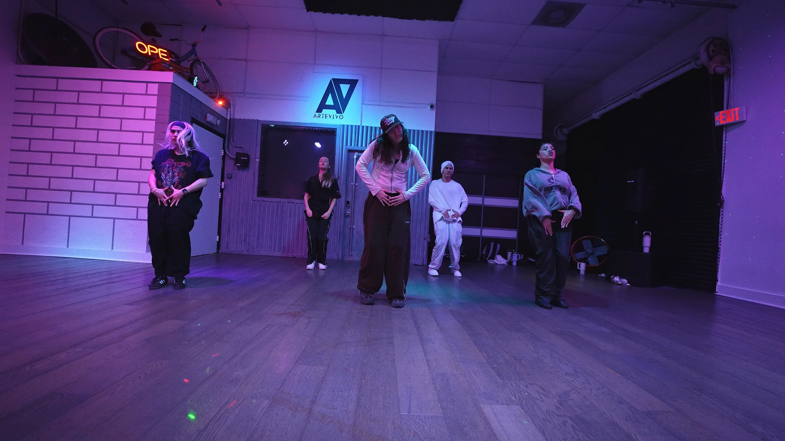 26.02.26 - Group 2 - Bee - Gemstone - Artevivo