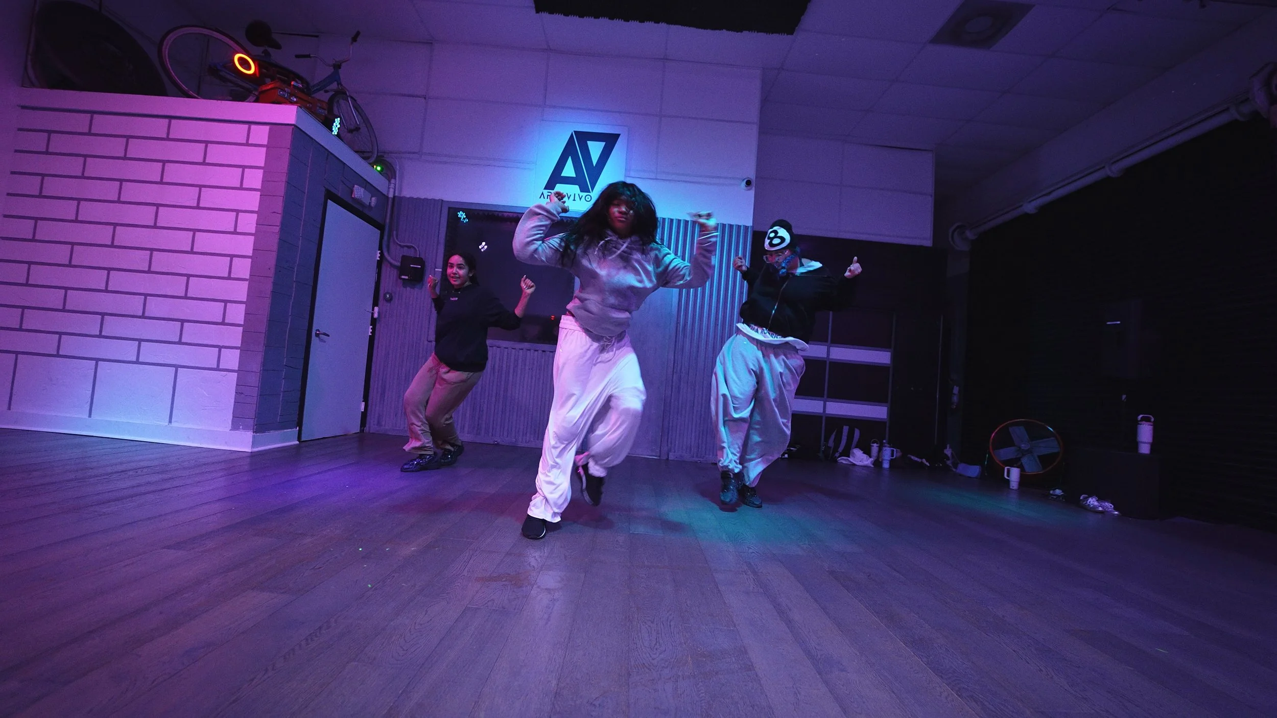 26.02.26 - Group 4 - Bee - Gemstone - Artevivo