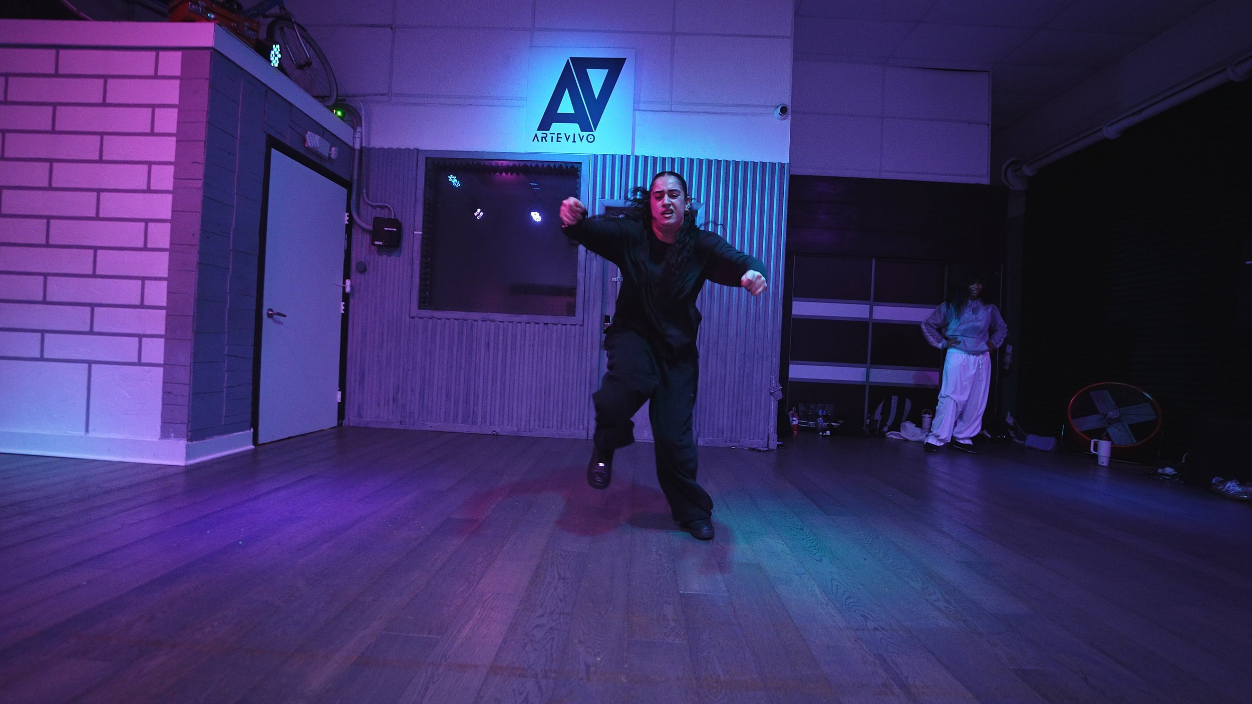 26.02.26 - Group 5 - Bee - Gemstone - Artevivo