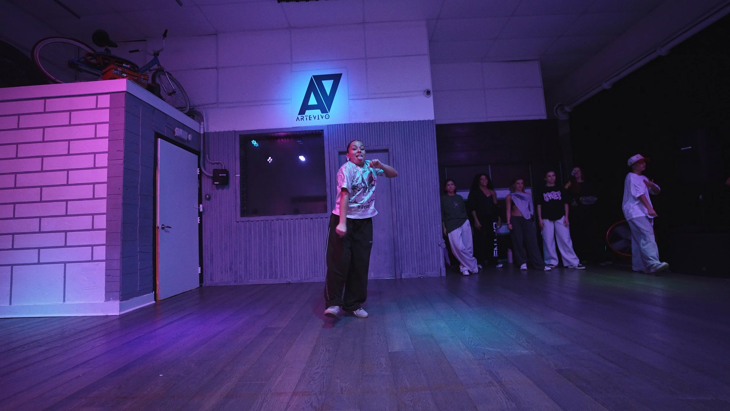 26.02.25 - Group 3 - Lara - Sex Appeal - Artevivo